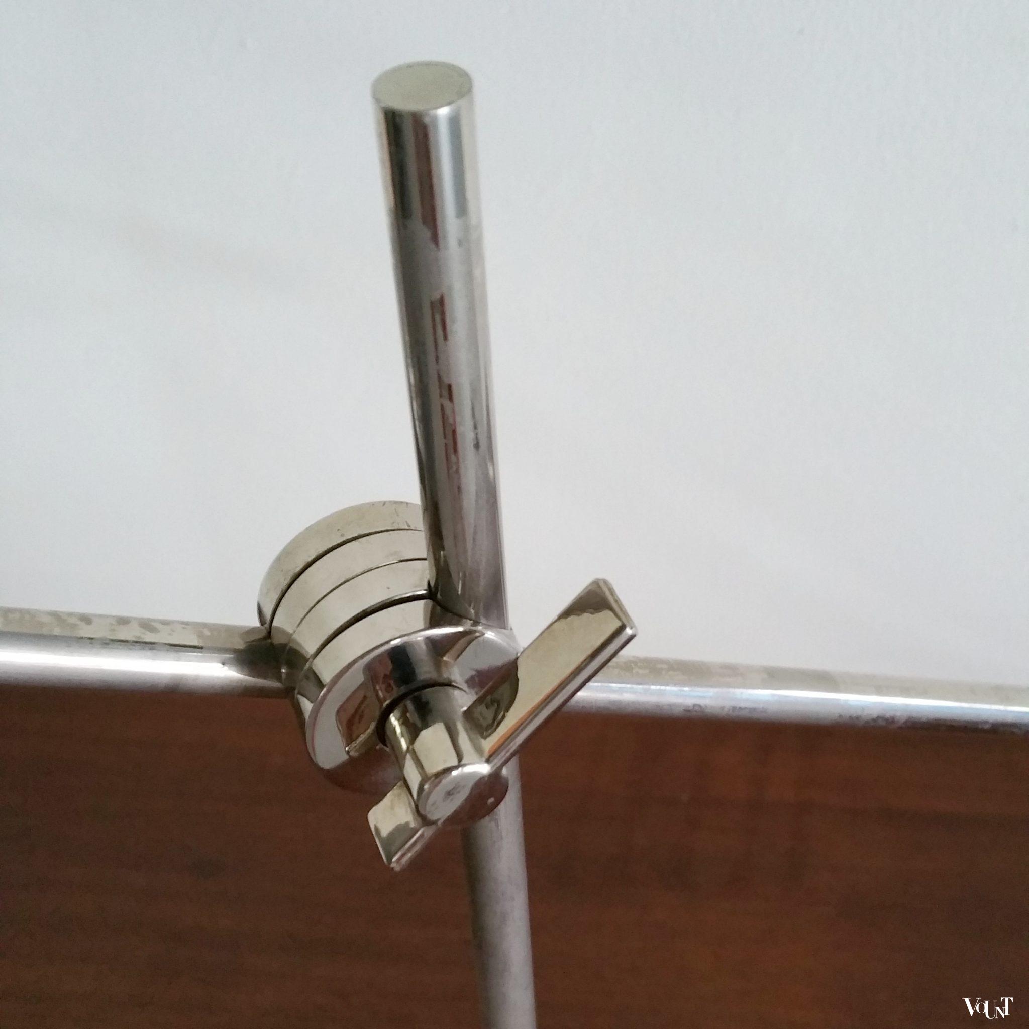 Metalen bureaulamp met gefineerde voet, jaren '60