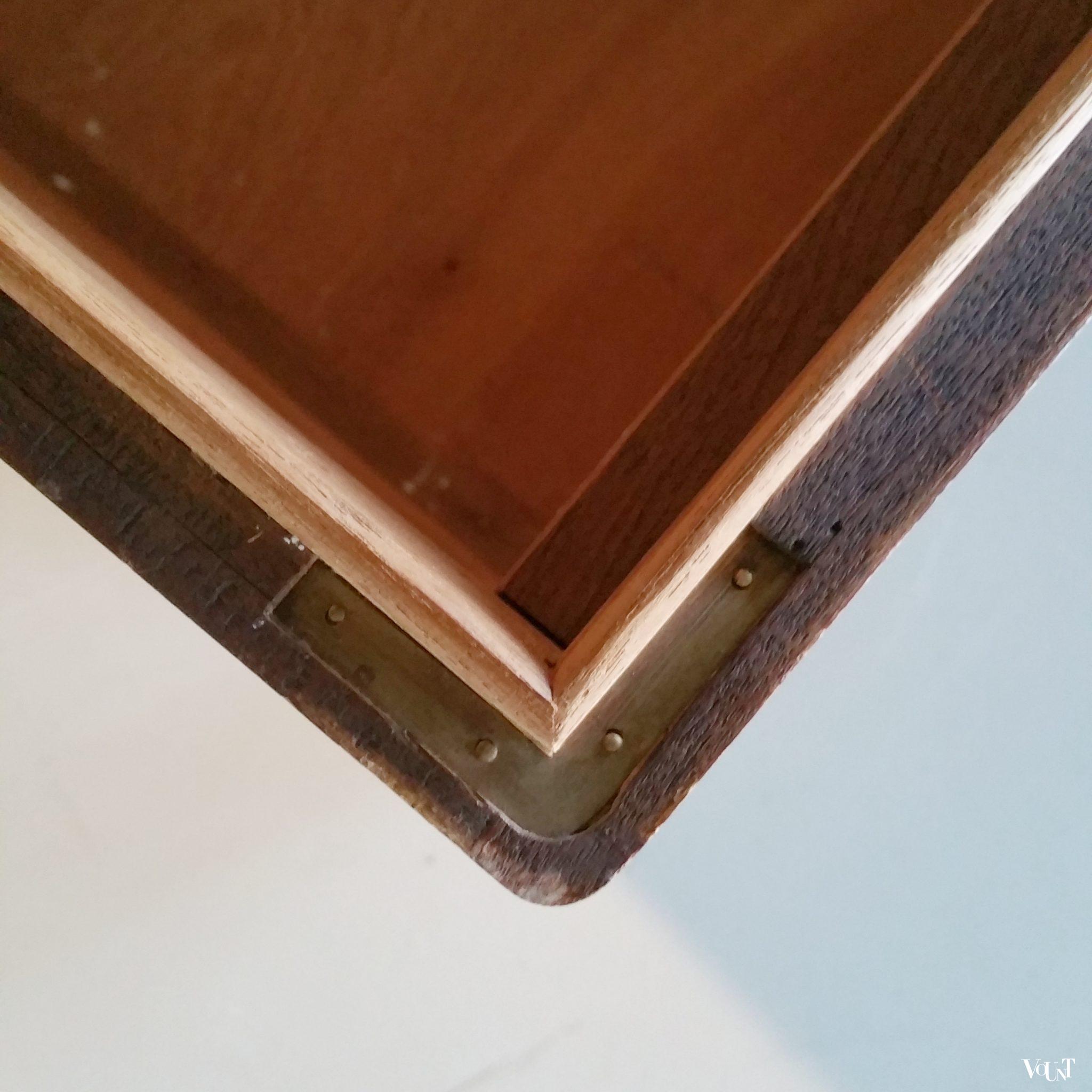 Vintage Chinese kist met houtsnijwerk