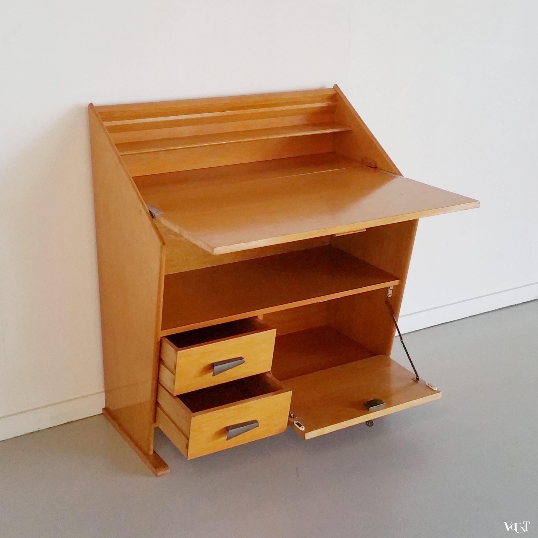 Secretaire Cor Alons voor C. den Boer Gouda, jaren '50