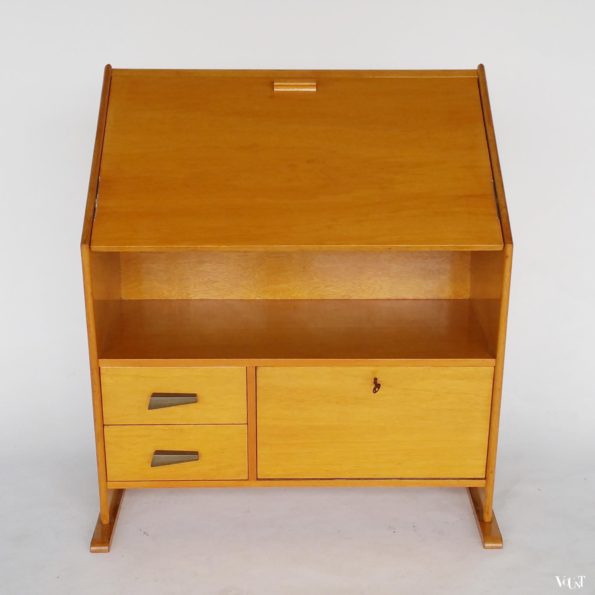Secretaire Cor Alons voor C. den Boer Gouda, jaren '50