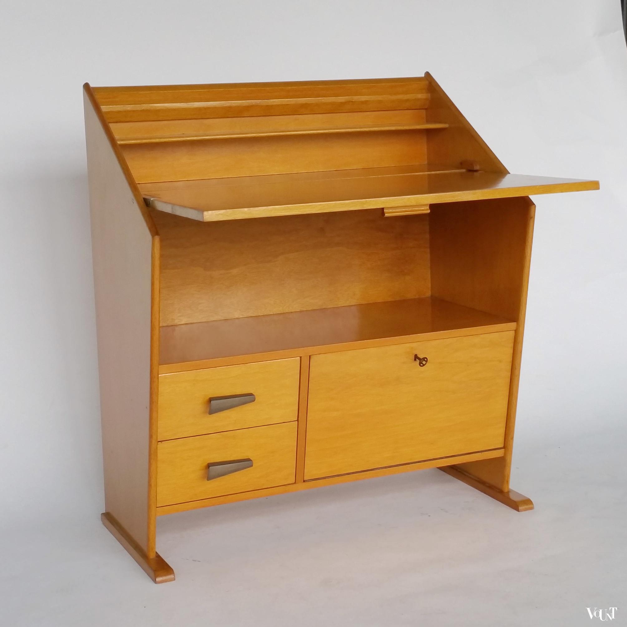 Secretaire Cor Alons voor C. den Boer Gouda, jaren '50