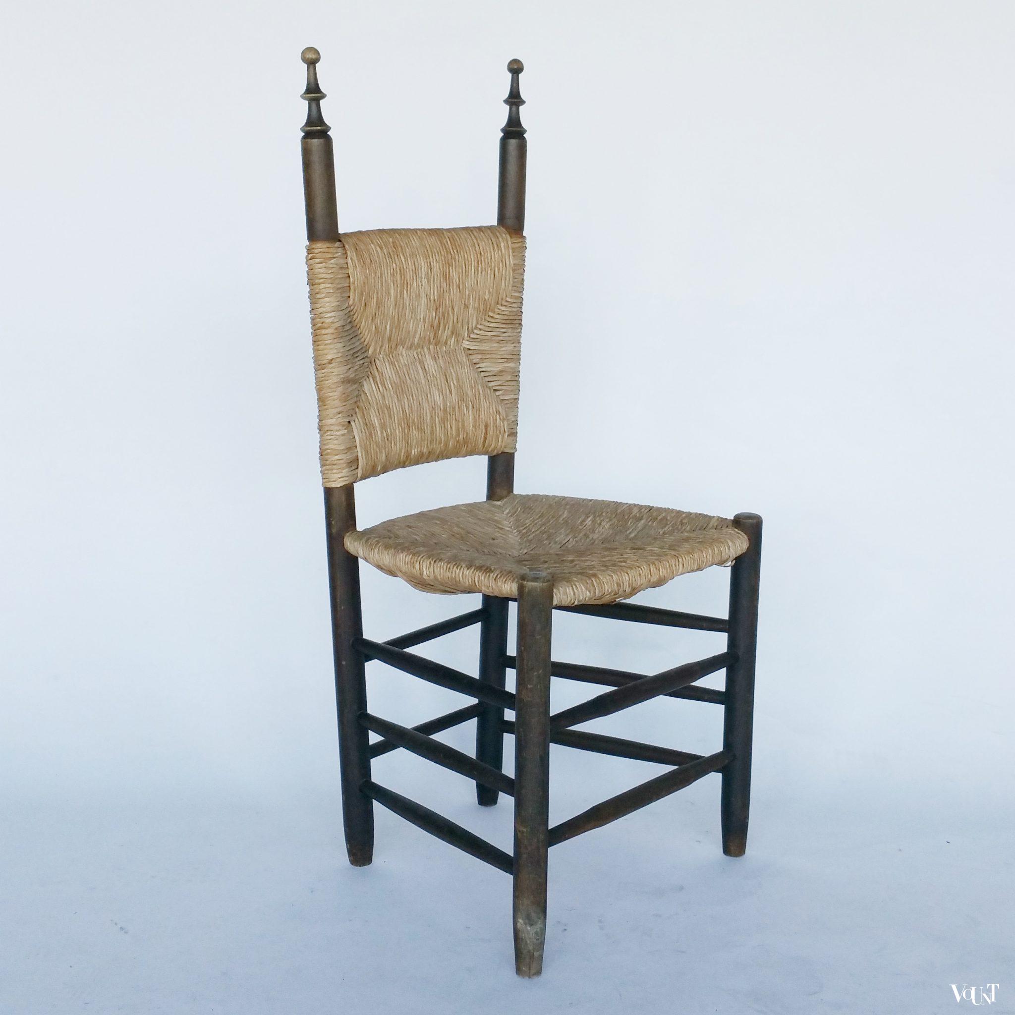 Vintage Spaanse houten stoel met biezen bekleding