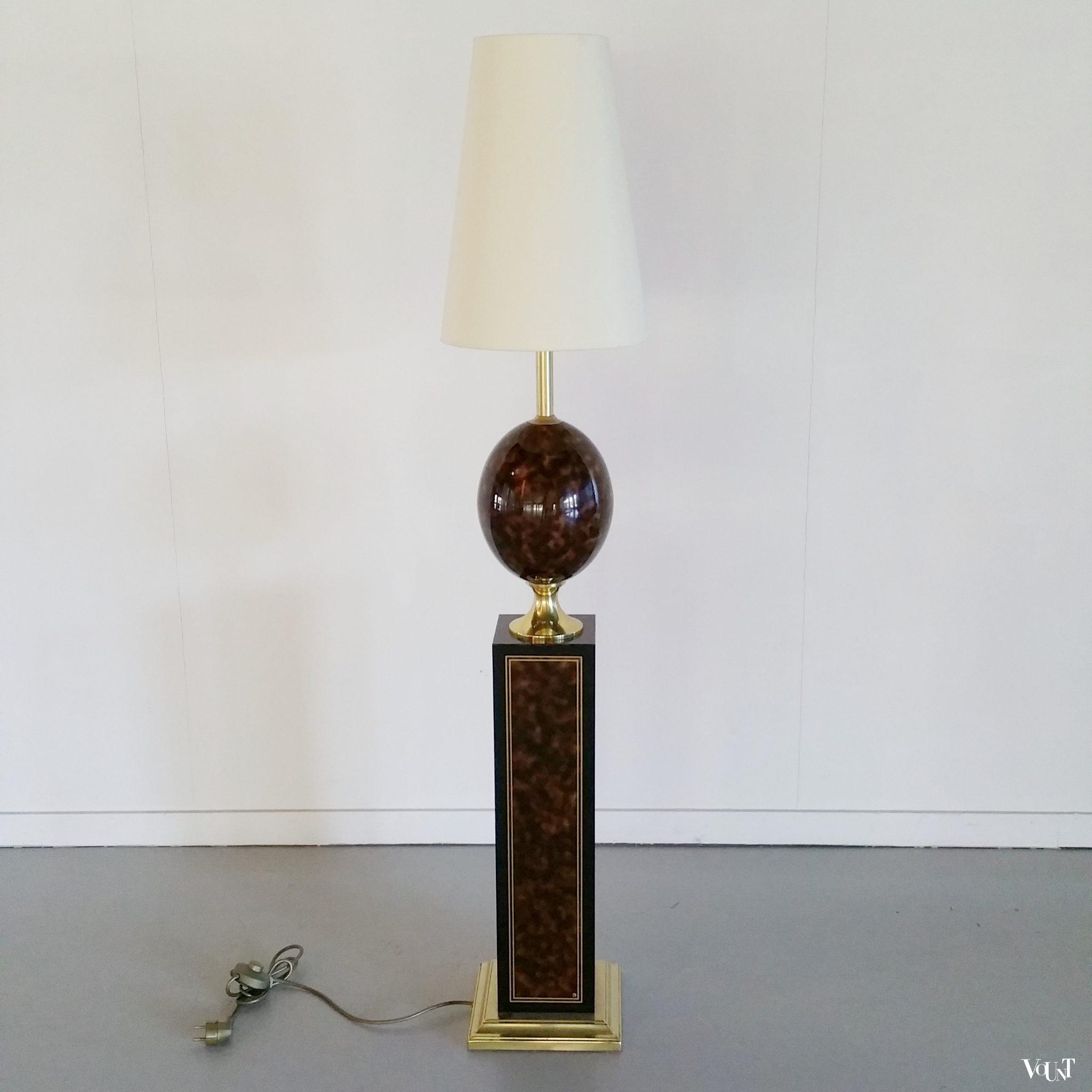 Vloerlamp met keramisch struisvogelei, Maison Le Dauphin, jaren '70/'80