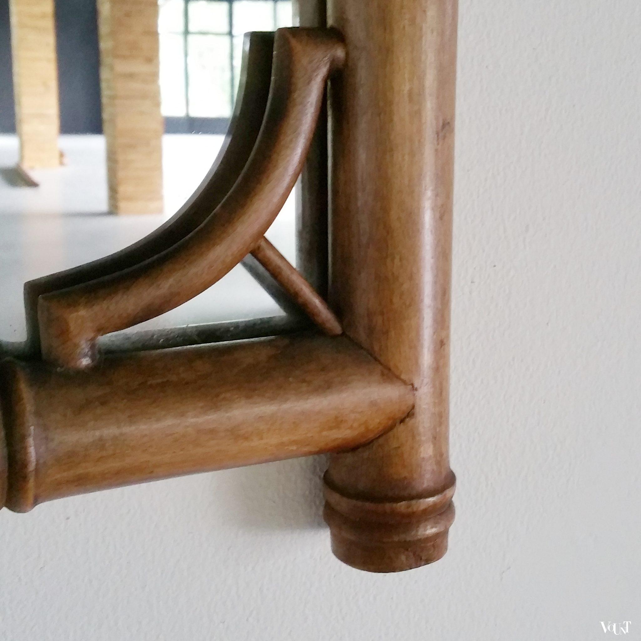 Grote houten vintage faux bamboo wandspiegel