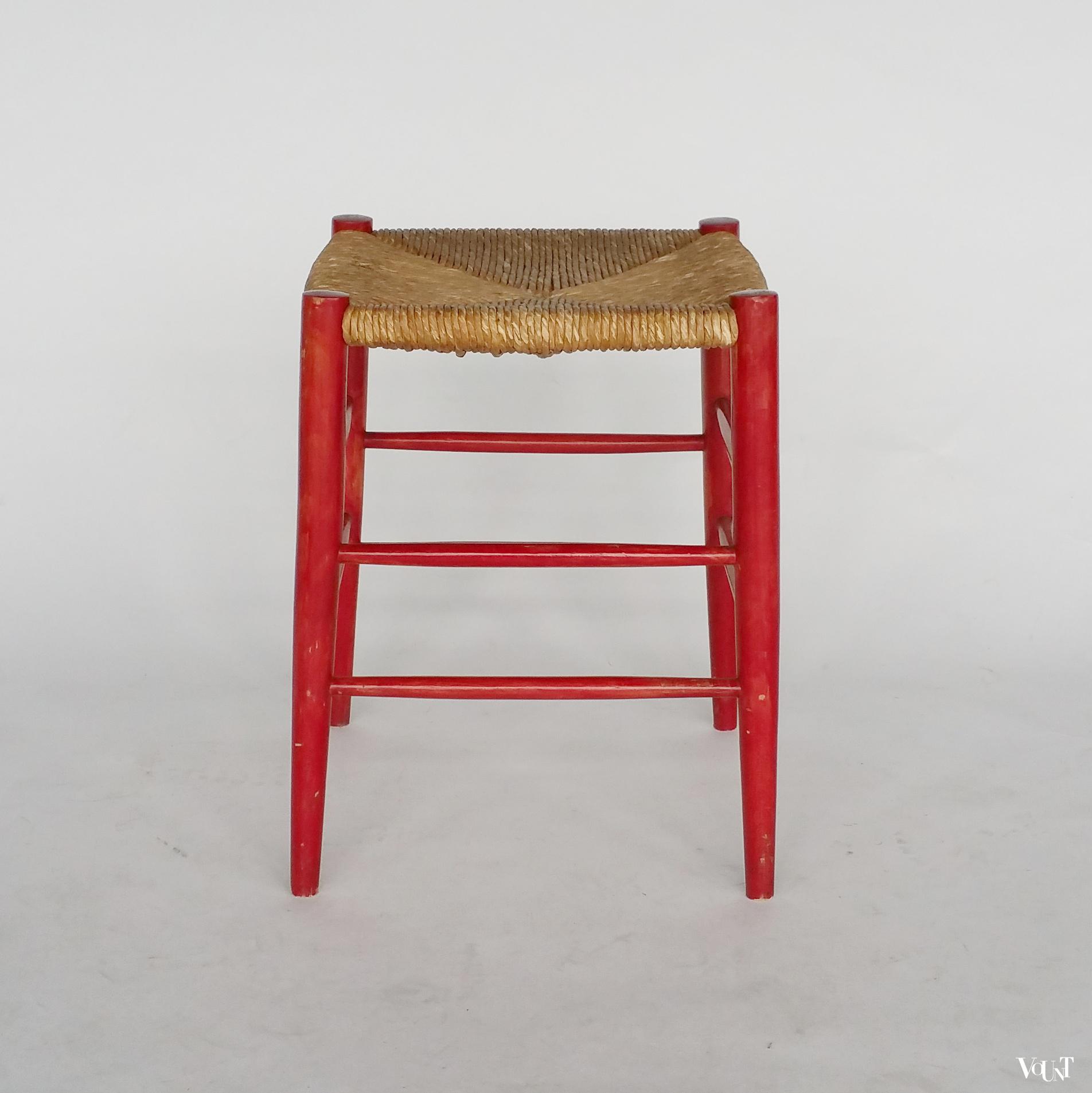 6 rode houten vintage krukken met biezen zitting