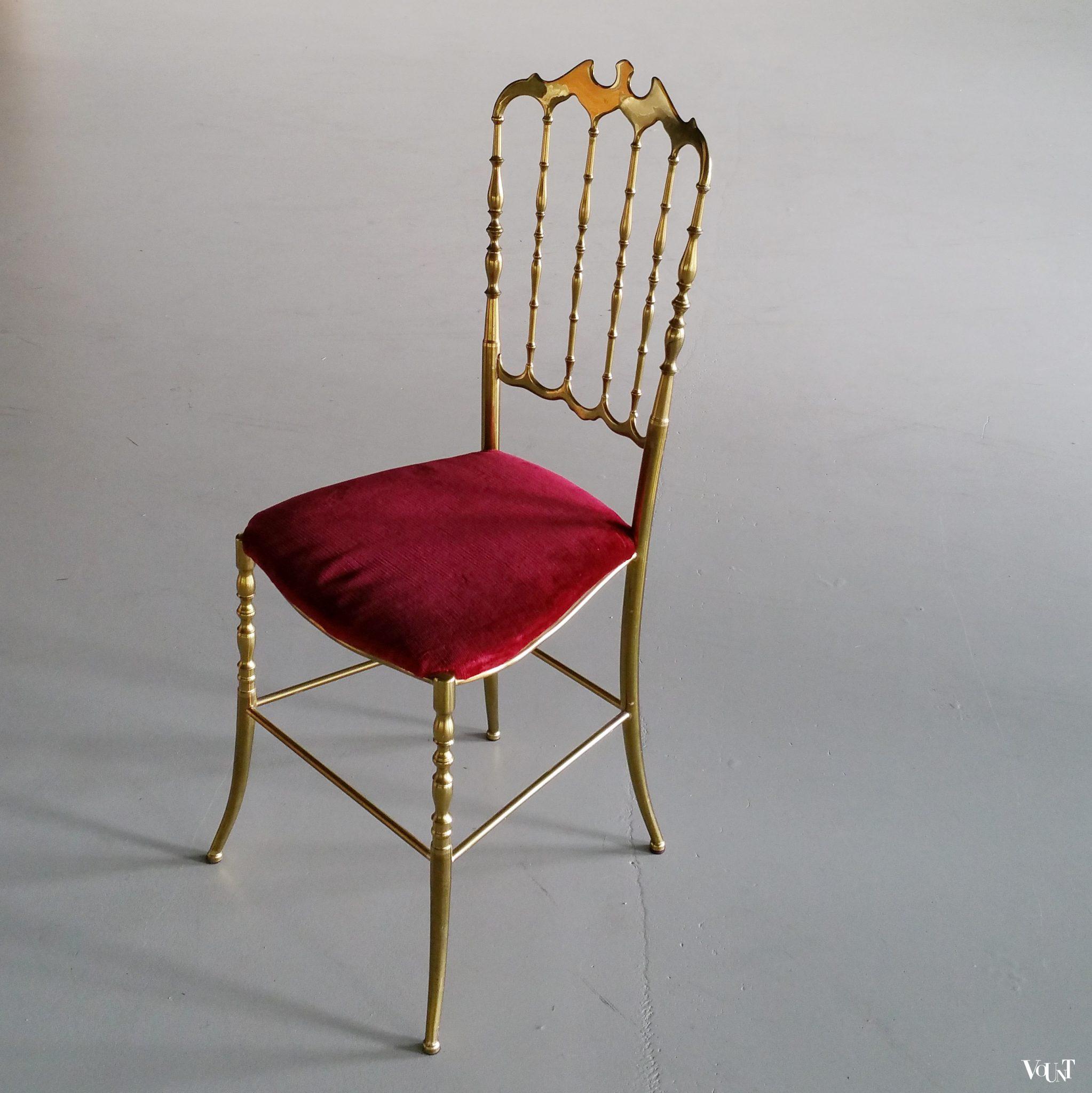 Messing Chiavari-stoeltje met rood fluwelen bekleding, Italië, jaren ‘60