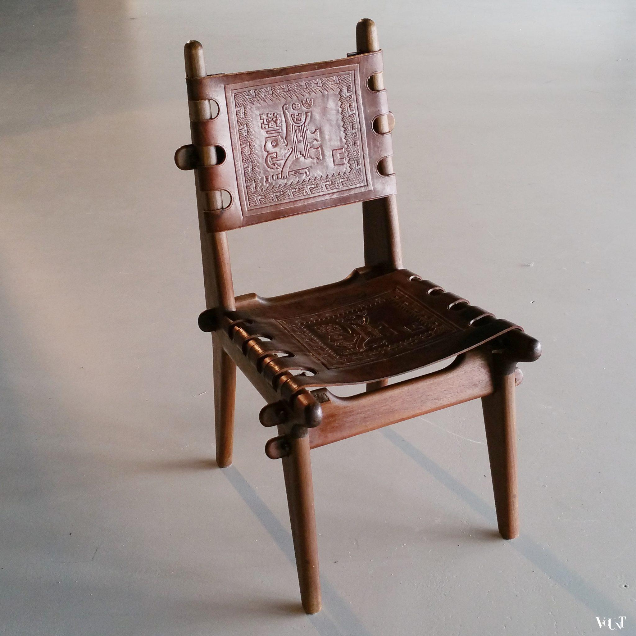 Set van 6 eettafelstoelen, hout met leer, Angel Pazmino voor Meubles de Estilo, jaren '60