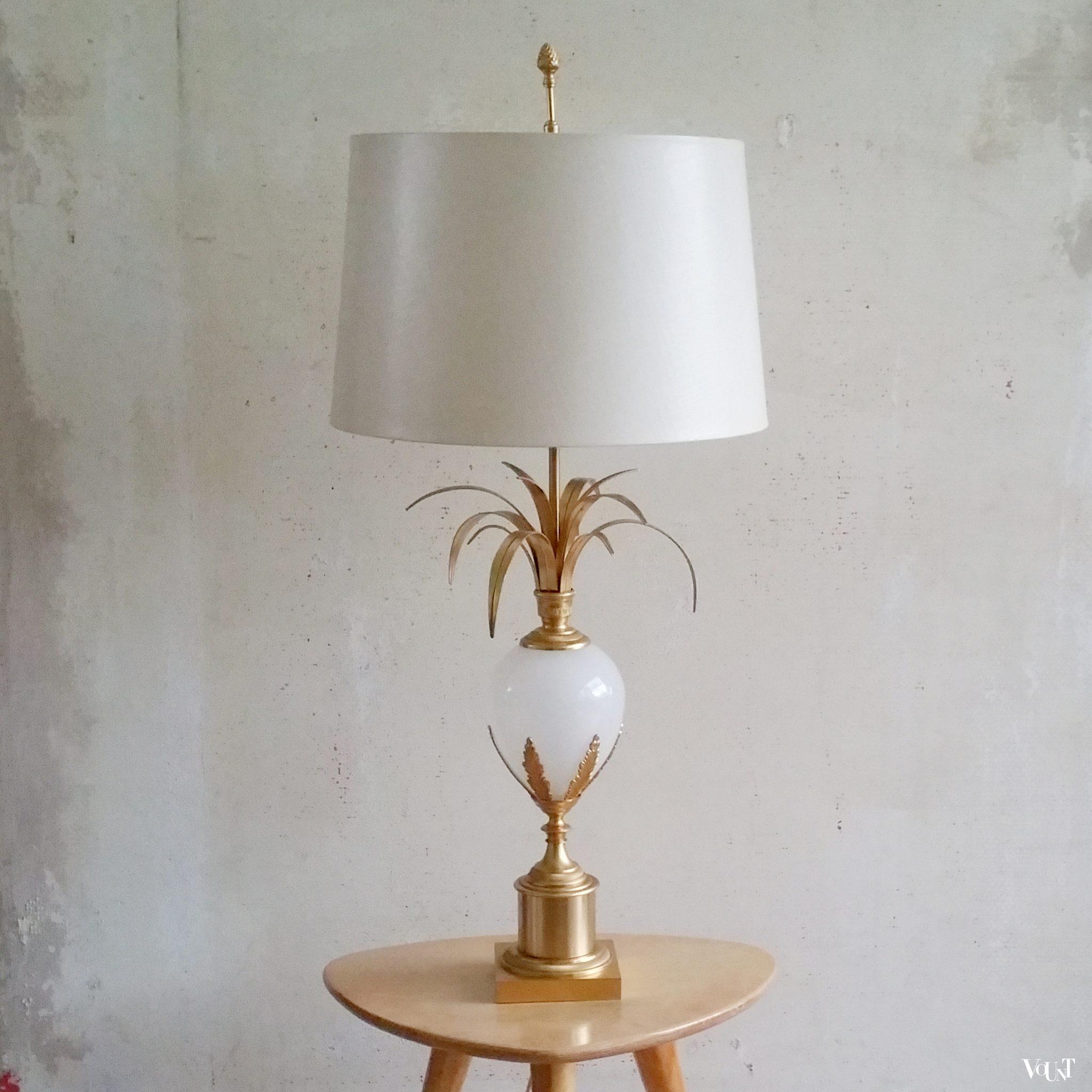 Ostrich Egg Lamp of struisvogelei tafellamp, S.A. Boulanger, jaren '70