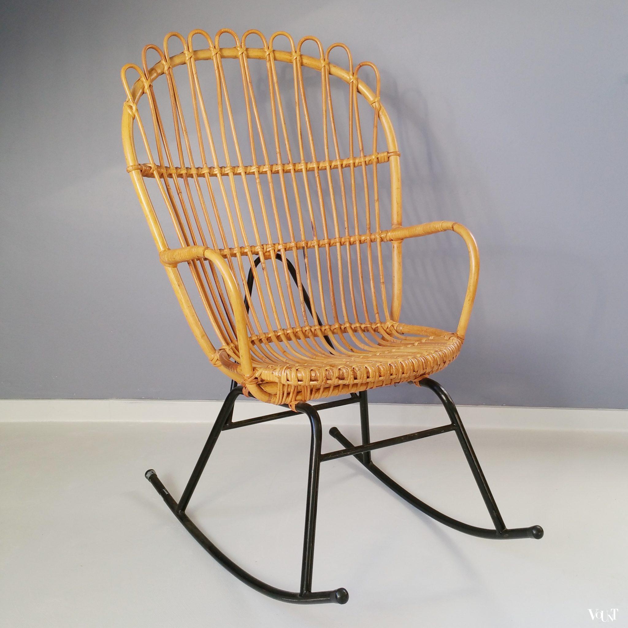 Rotan schommelstoel met metalen frame, Rohé Noordwolde, jaren '60