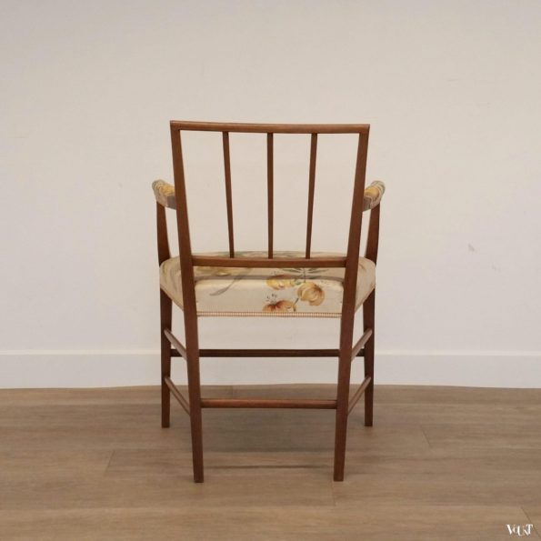 Set van 5 antieke eettafelstoelen met florale stof (Paleis Huis ten Bosch)