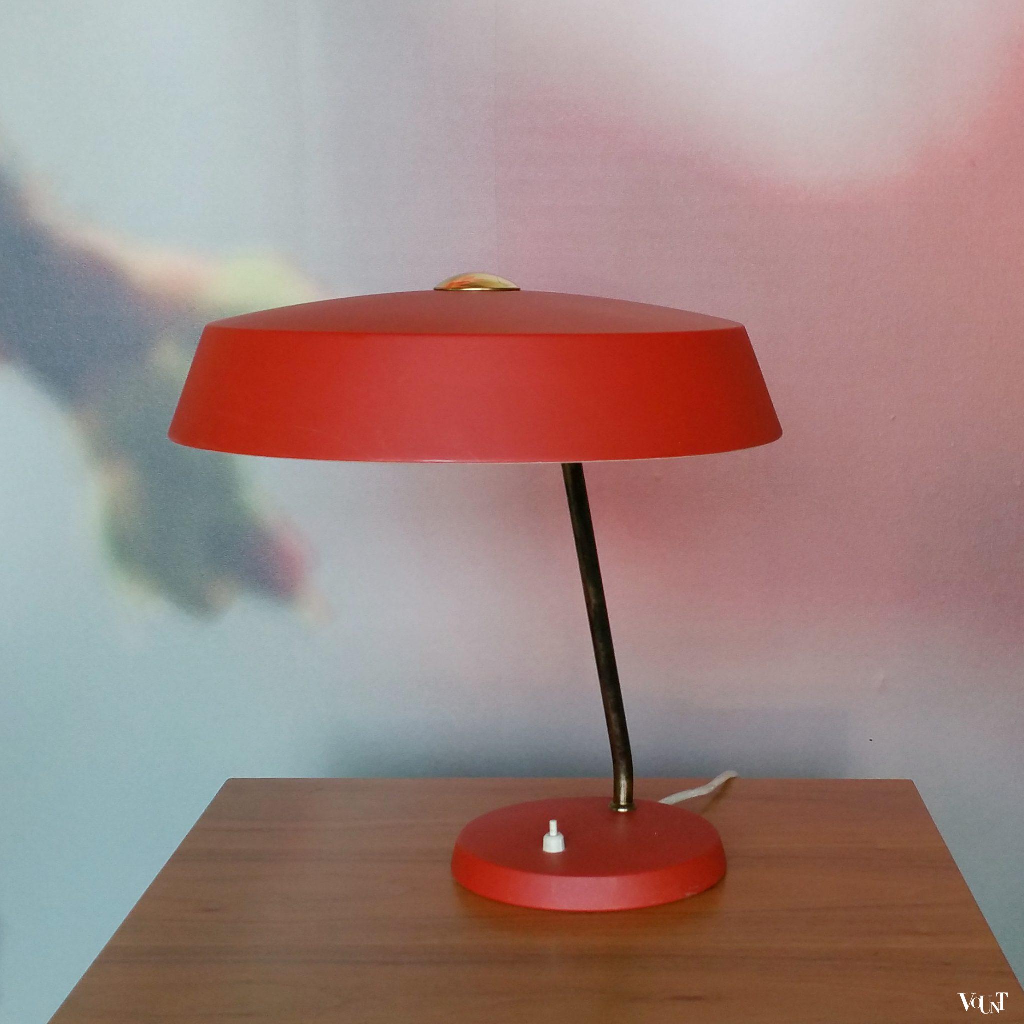 Rode metalen bureaulamp, VEB Narva Leuchtenbau, jaren '60/'70