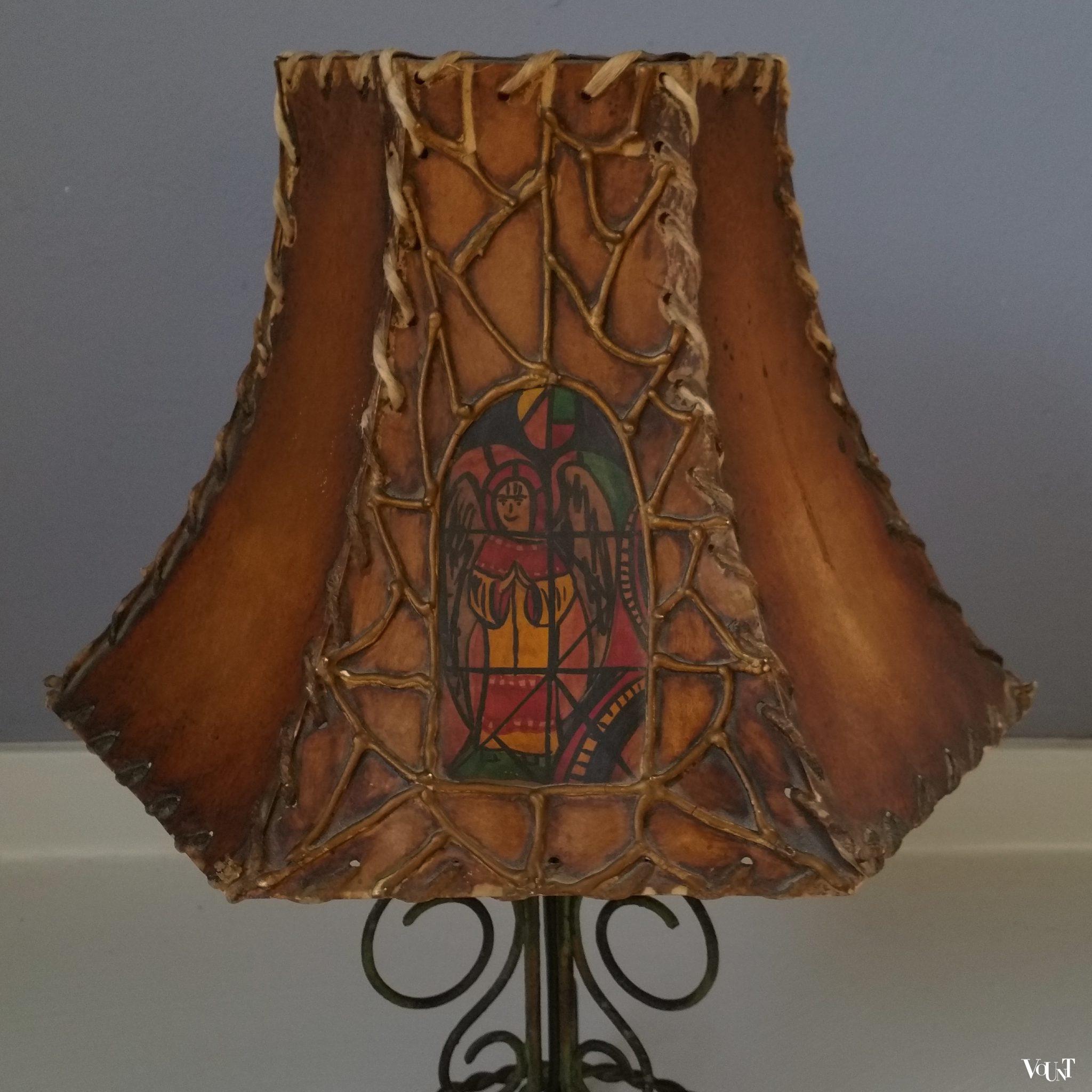 Tafellamp leren kap met smeedijzeren voet, ca. 1930