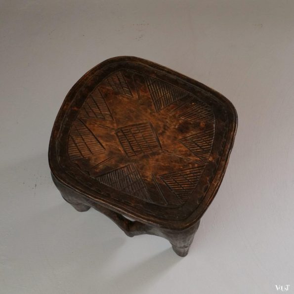 Oude Afrikaanse Senufo kruk