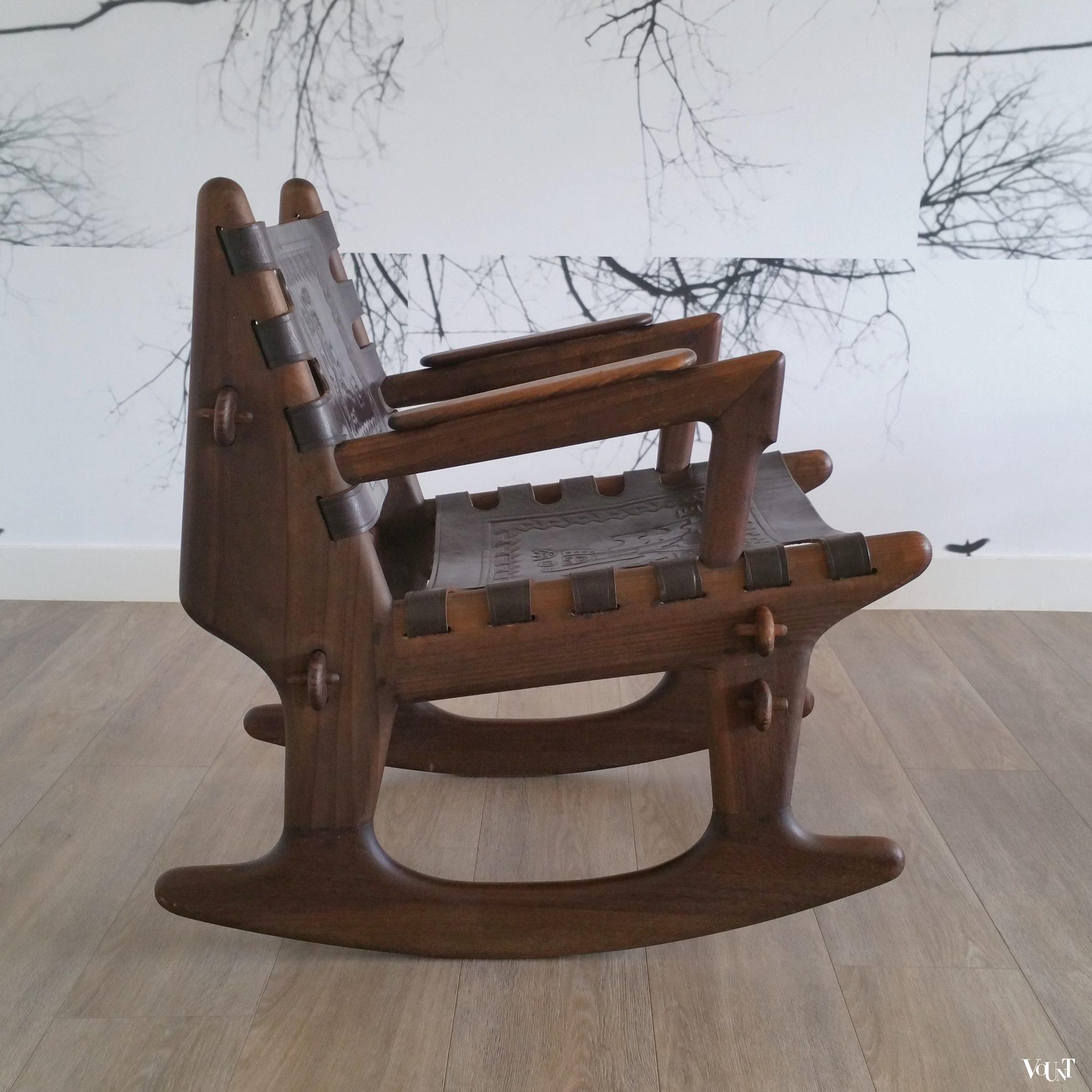 Schommelstoel hout en leer, Angel Pazmino voor Meubles de Estilo, jaren '60