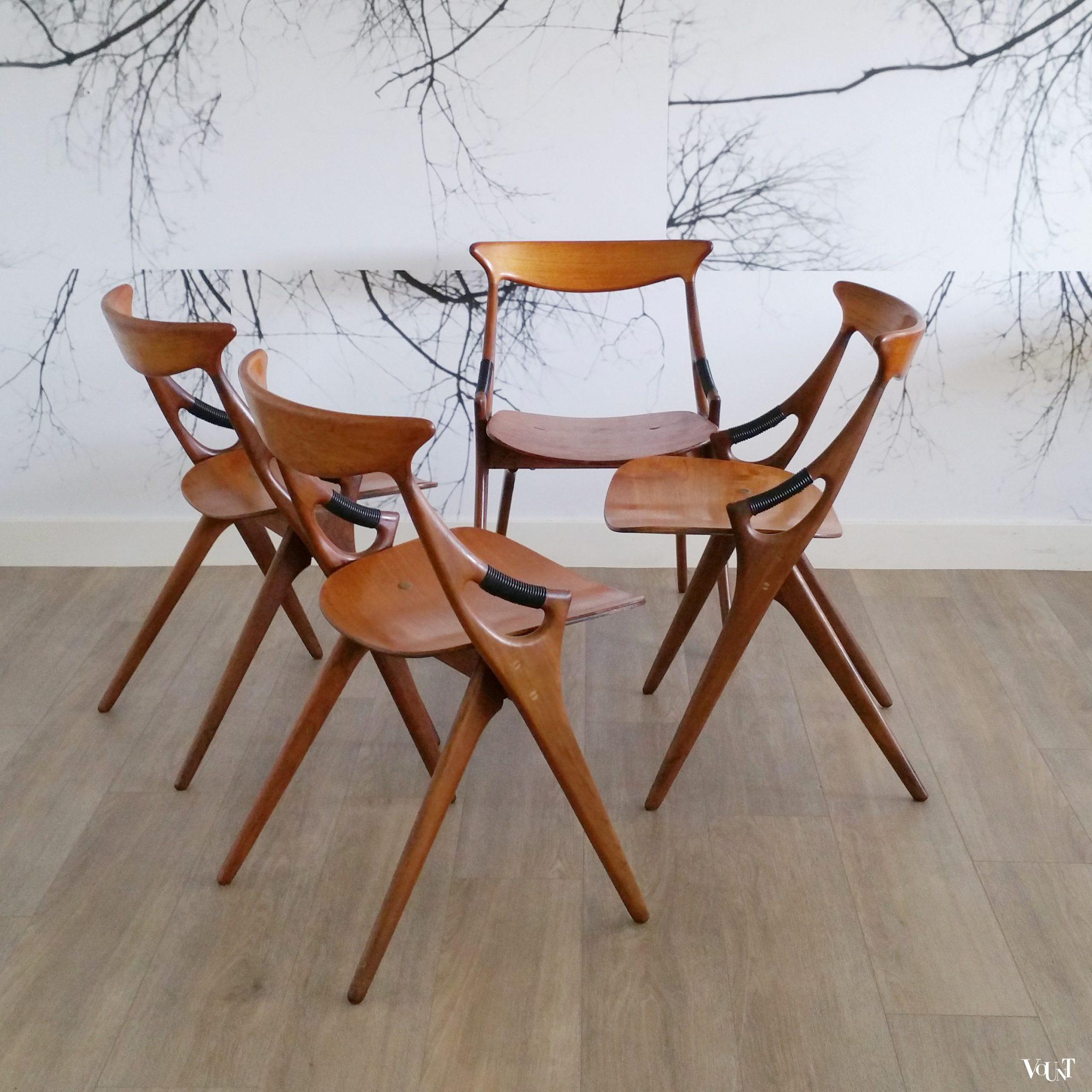 Set van 4 teakhouten stoelen model 17, Arne Hovmand Olsen voor Mogens Kold, jaren '50