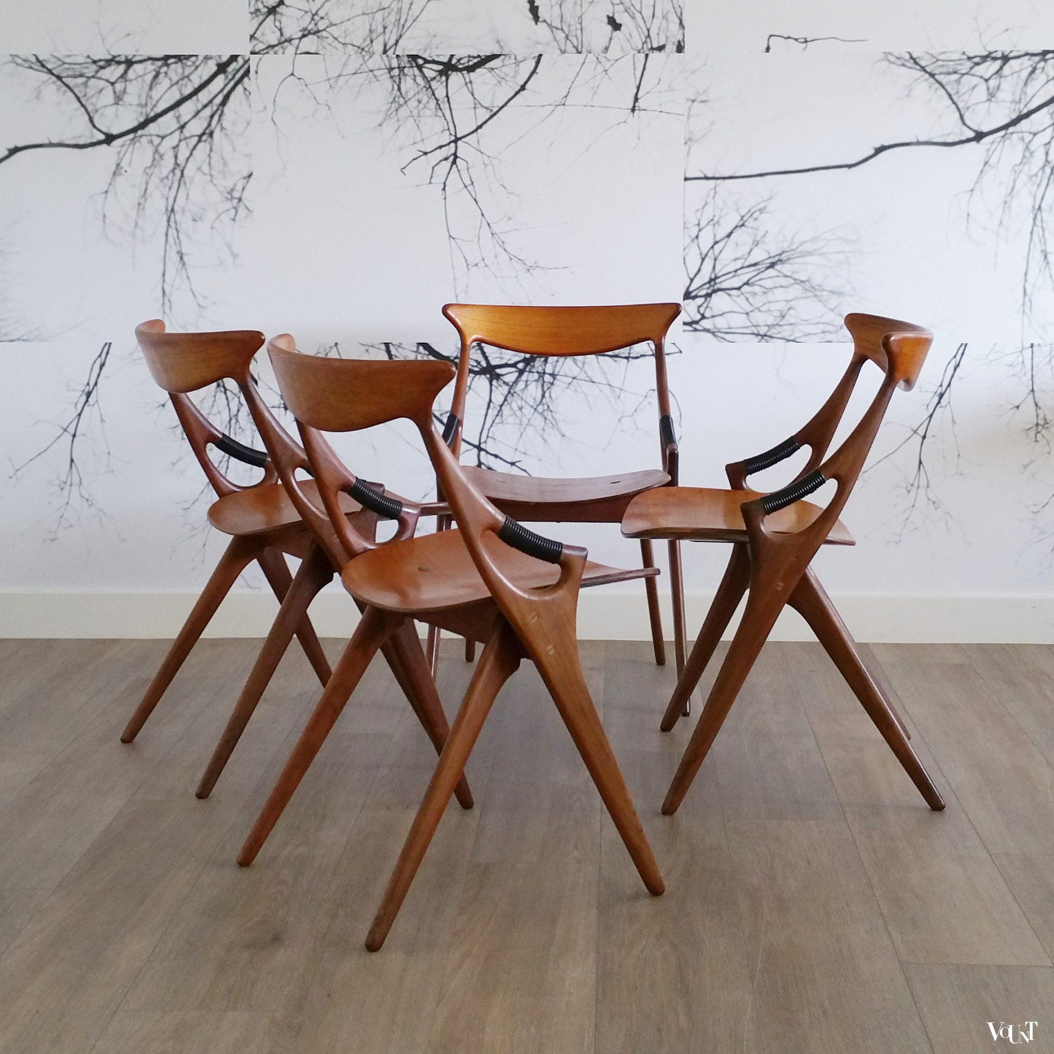 Set van 4 teakhouten stoelen model 17, Arne Hovmand Olsen voor Mogens Kold, jaren '50