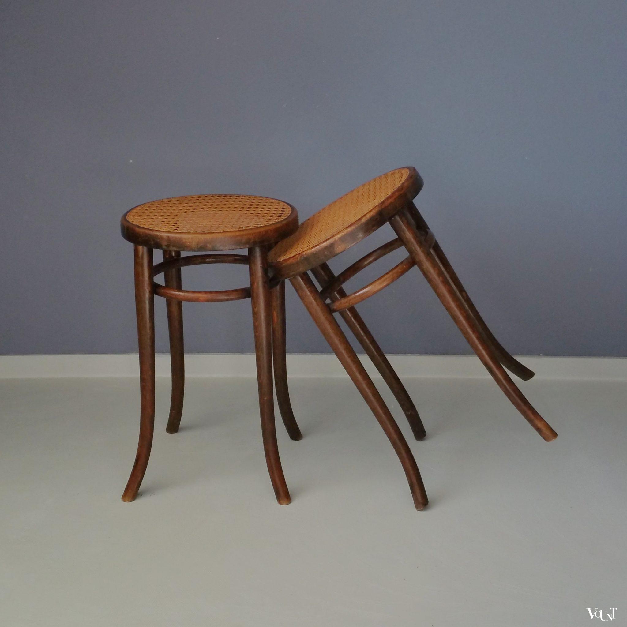 Set van 2 originele Thonet-krukken, Oostenrijk, ca. 1900