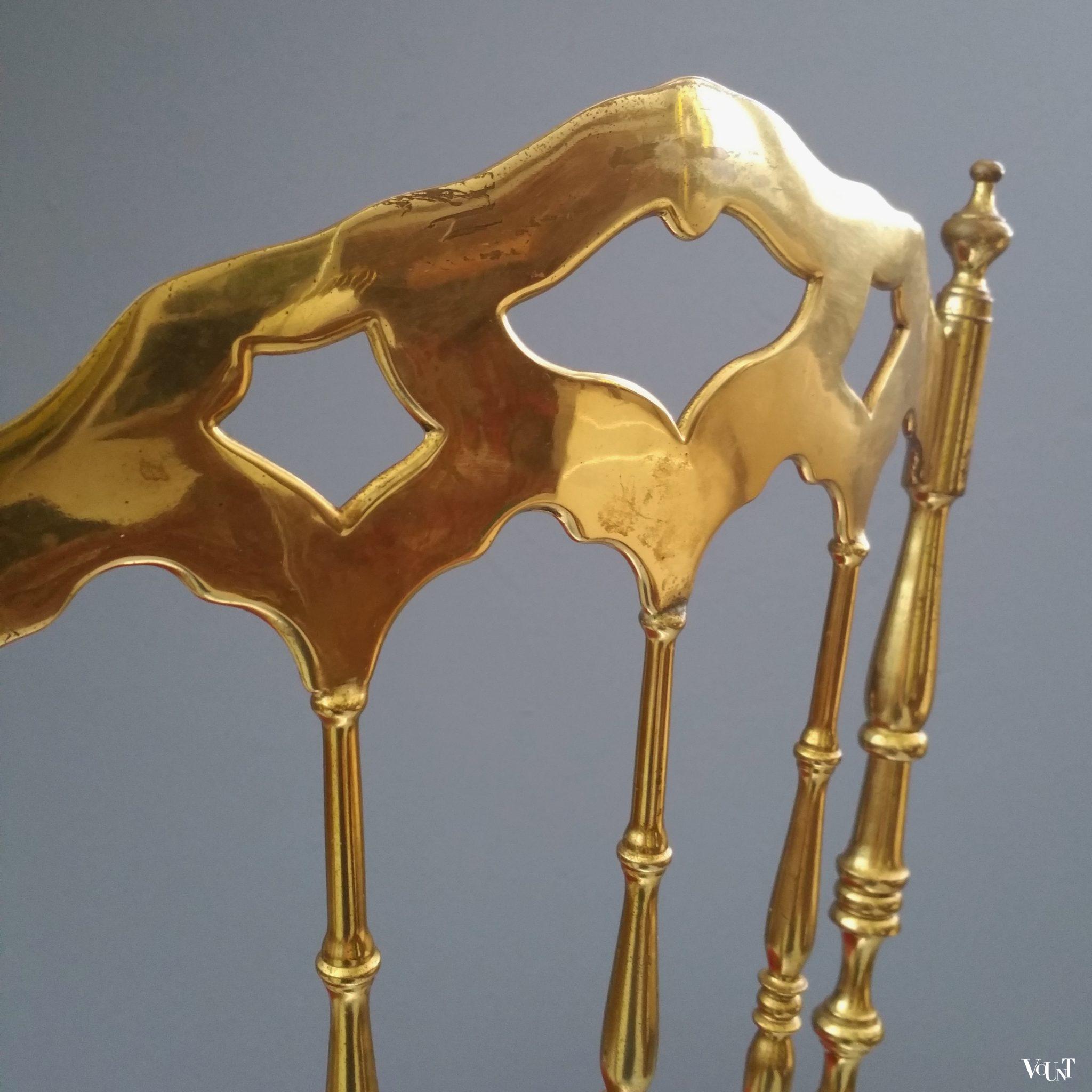 Messing Chiavari-stoeltje met rood fluwelen bekleding, Italië, jaren ‘60 (nr. 1)