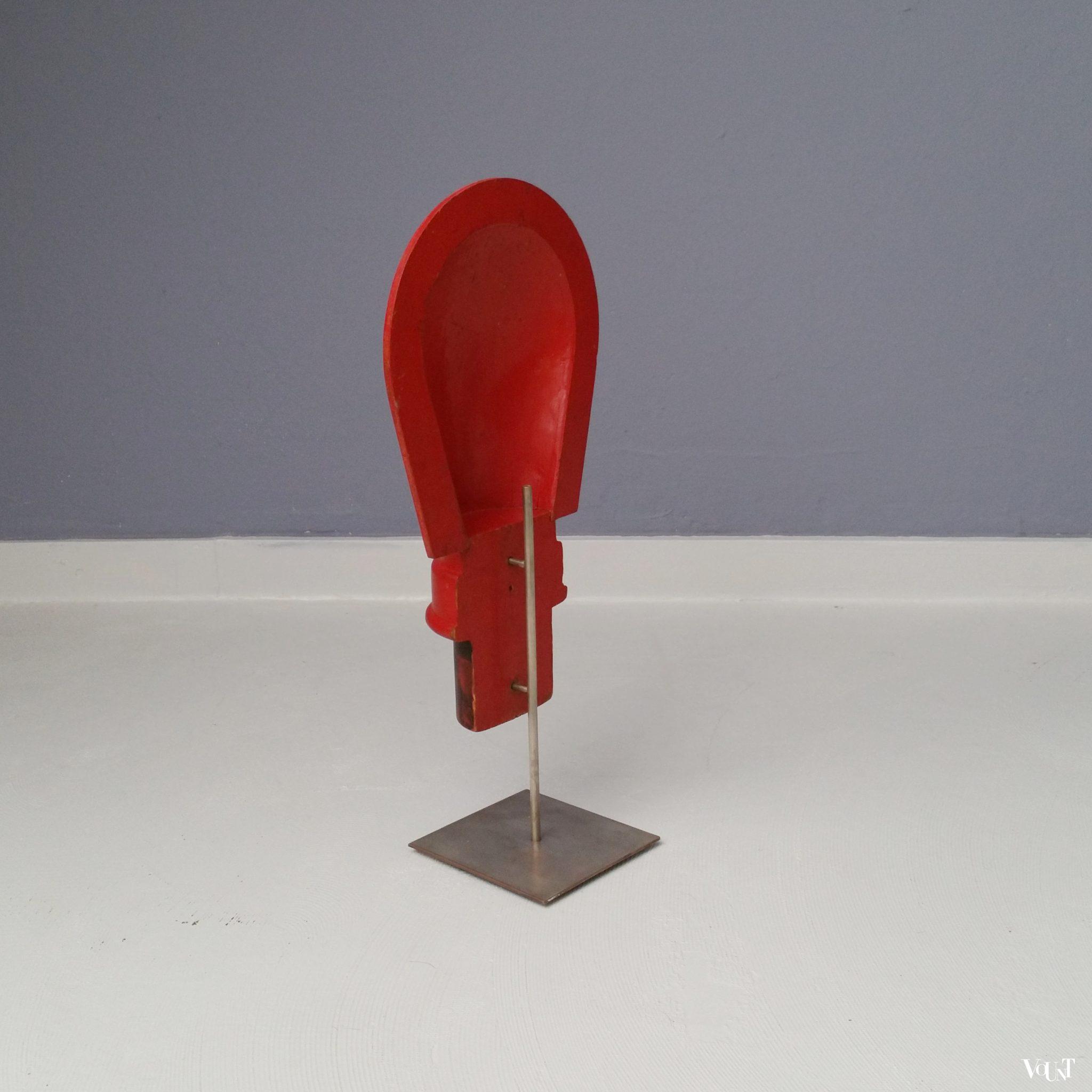 Industriële houten mal op standaard