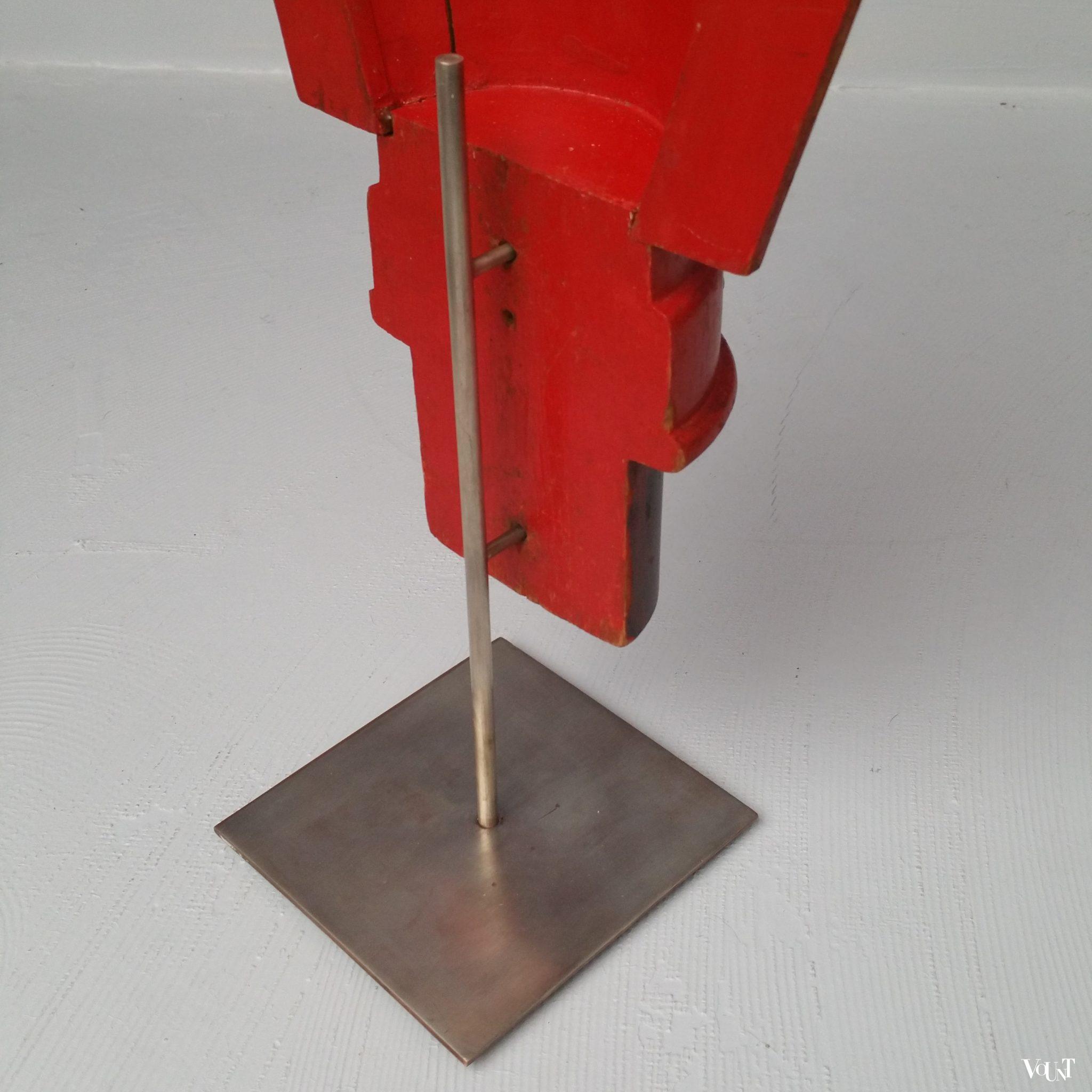 Industriële houten mal op standaard