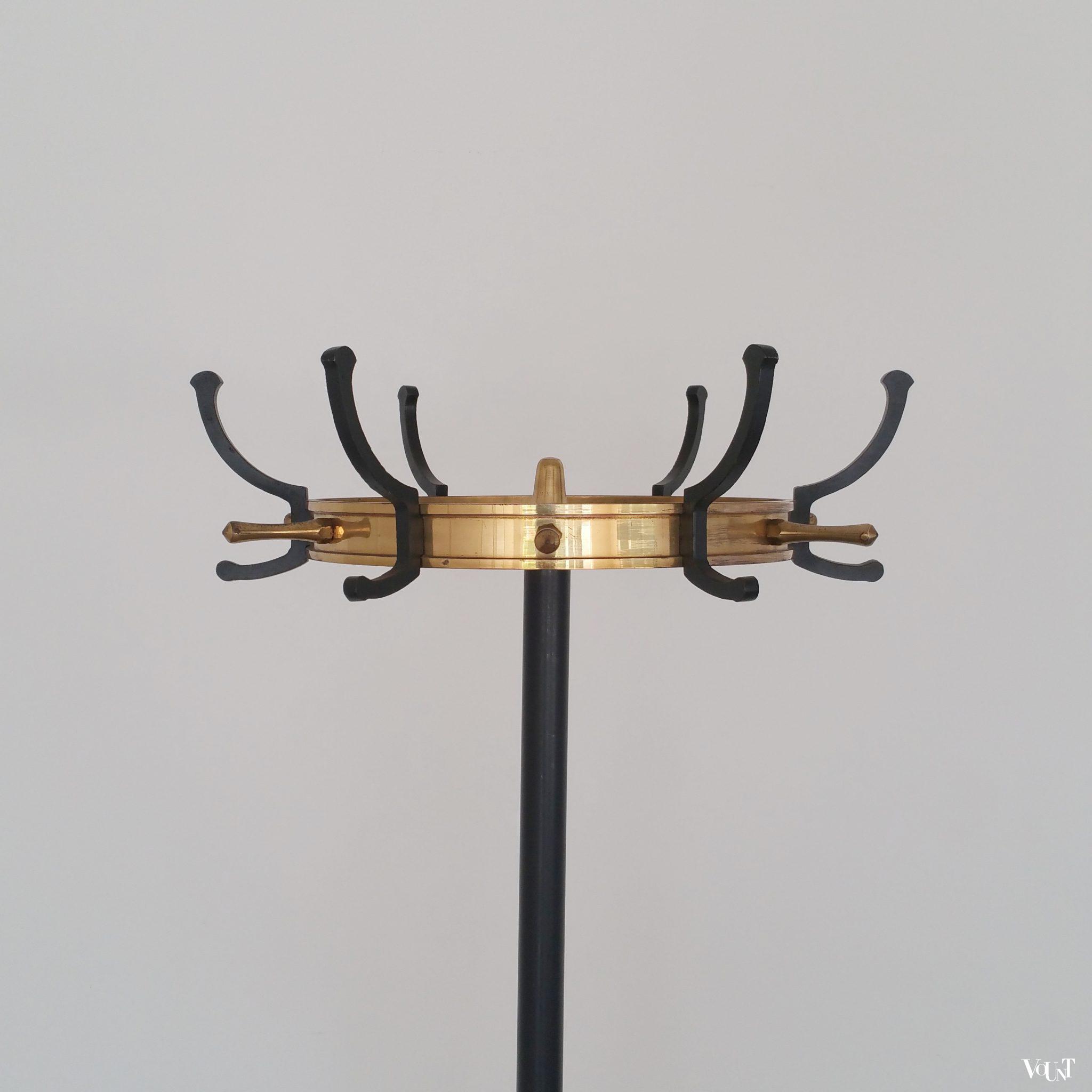 Staande kapstok messing en metaal, Jacques Adnet, jaren '50