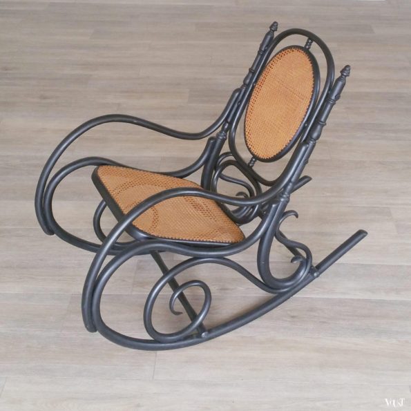 Zwarte bentwood schommelstoel Fischel, jaren '20