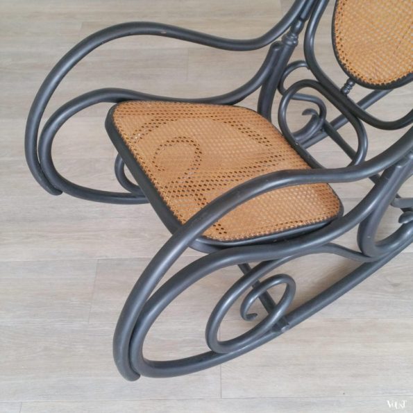 Zwarte bentwood schommelstoel Fischel, jaren '20