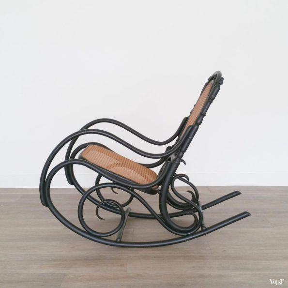 Zwarte bentwood schommelstoel Fischel, jaren '20