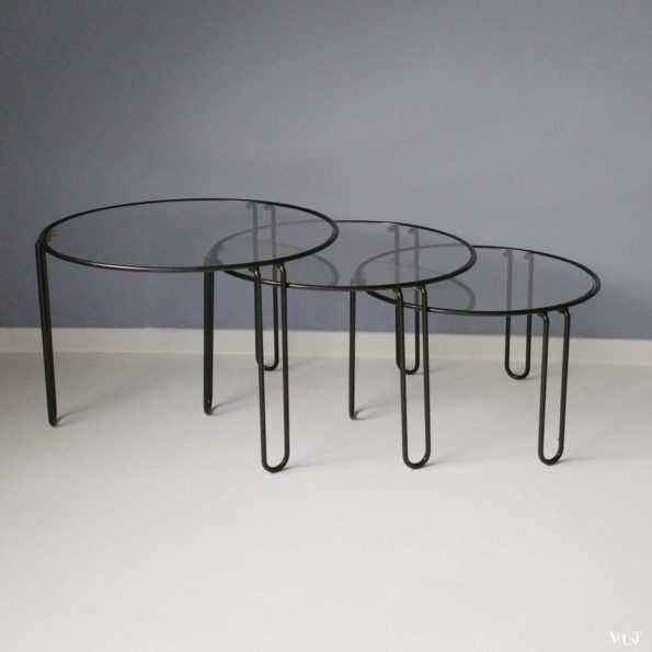 Set van 3 minimalistische ronde bijzettafels, jaren '70