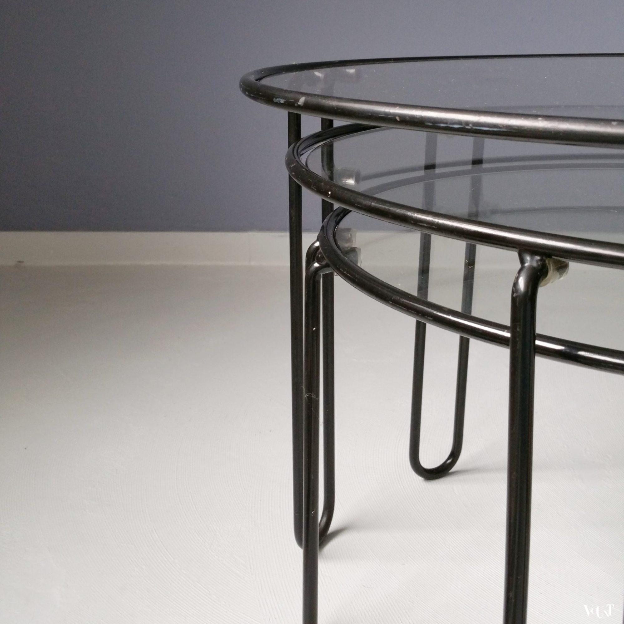 Set van 3 minimalistische ronde bijzettafels, jaren '70