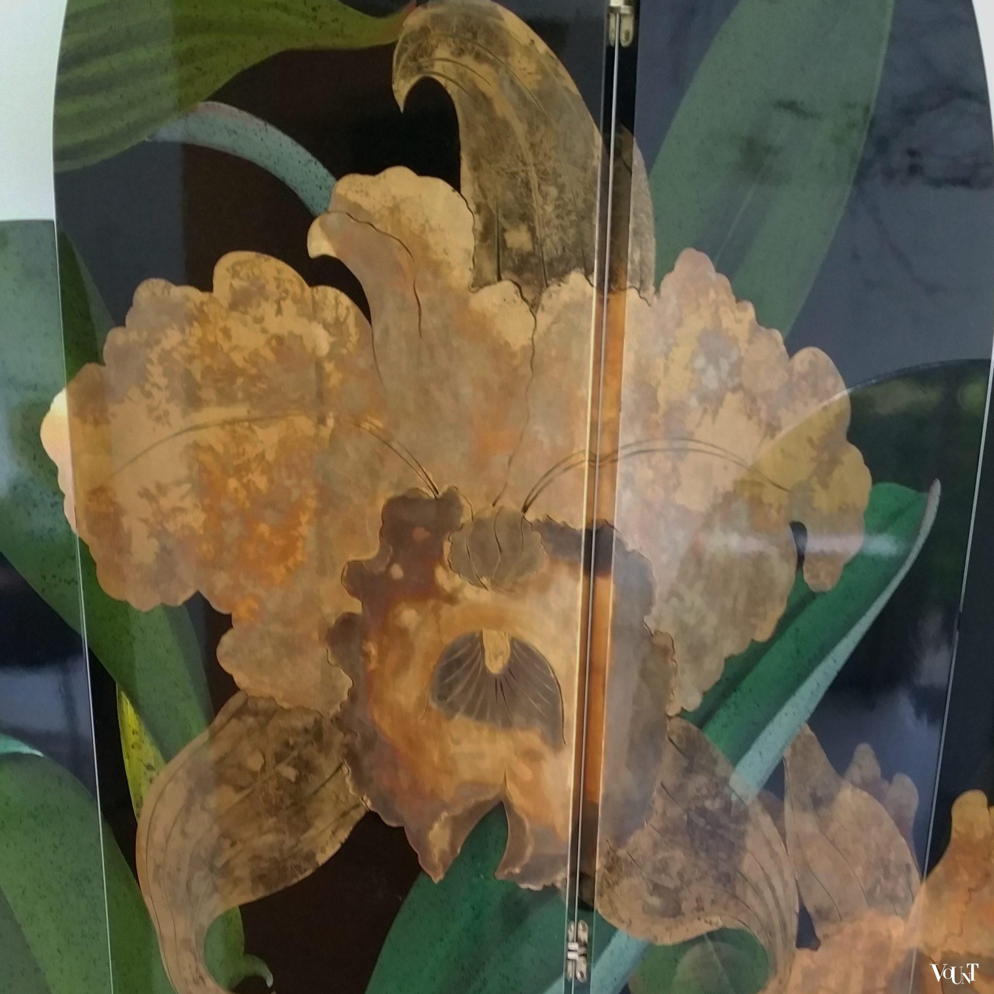 Gelakt kamerscherm met floraal motief, jaren '80