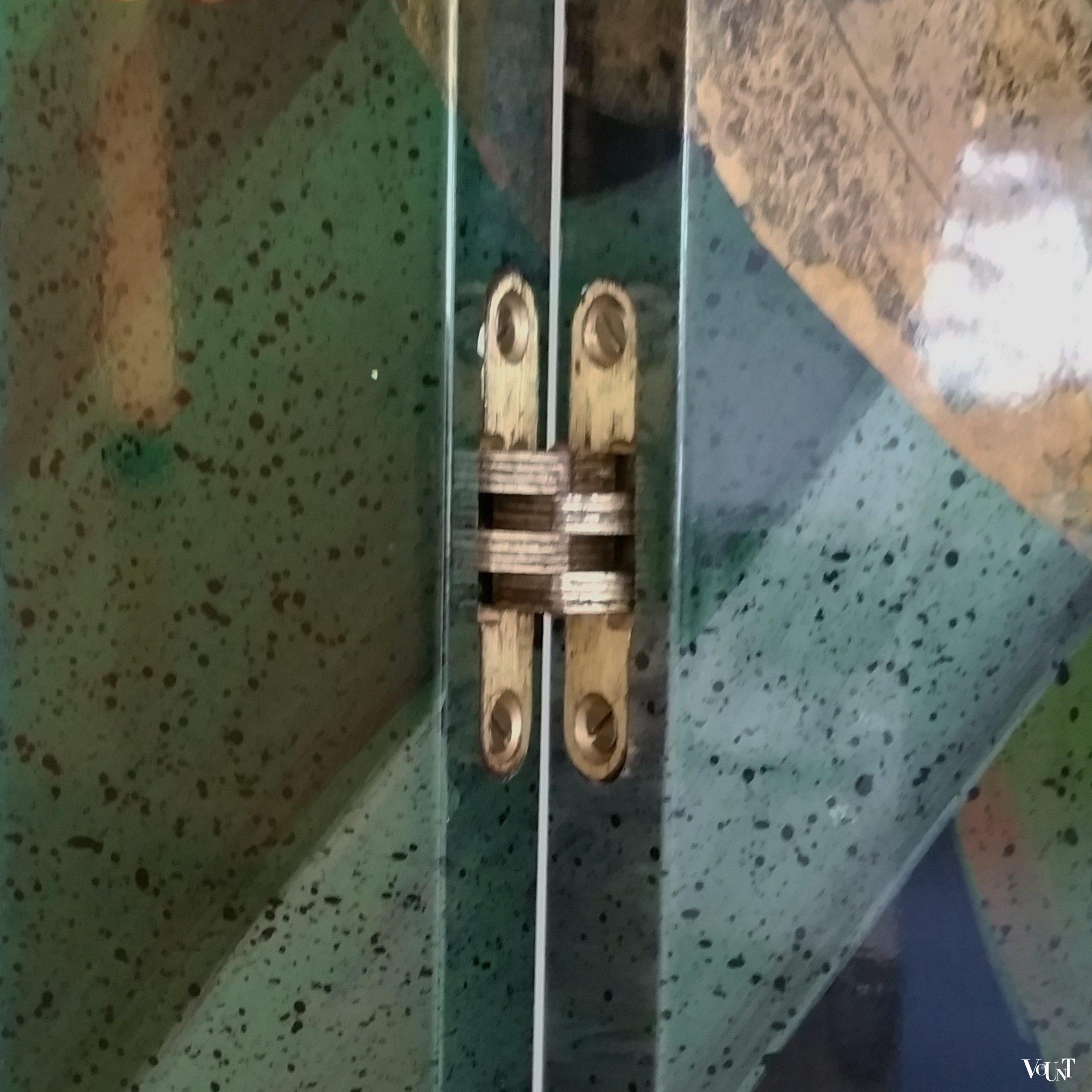 Gelakt kamerscherm met floraal motief, jaren '80