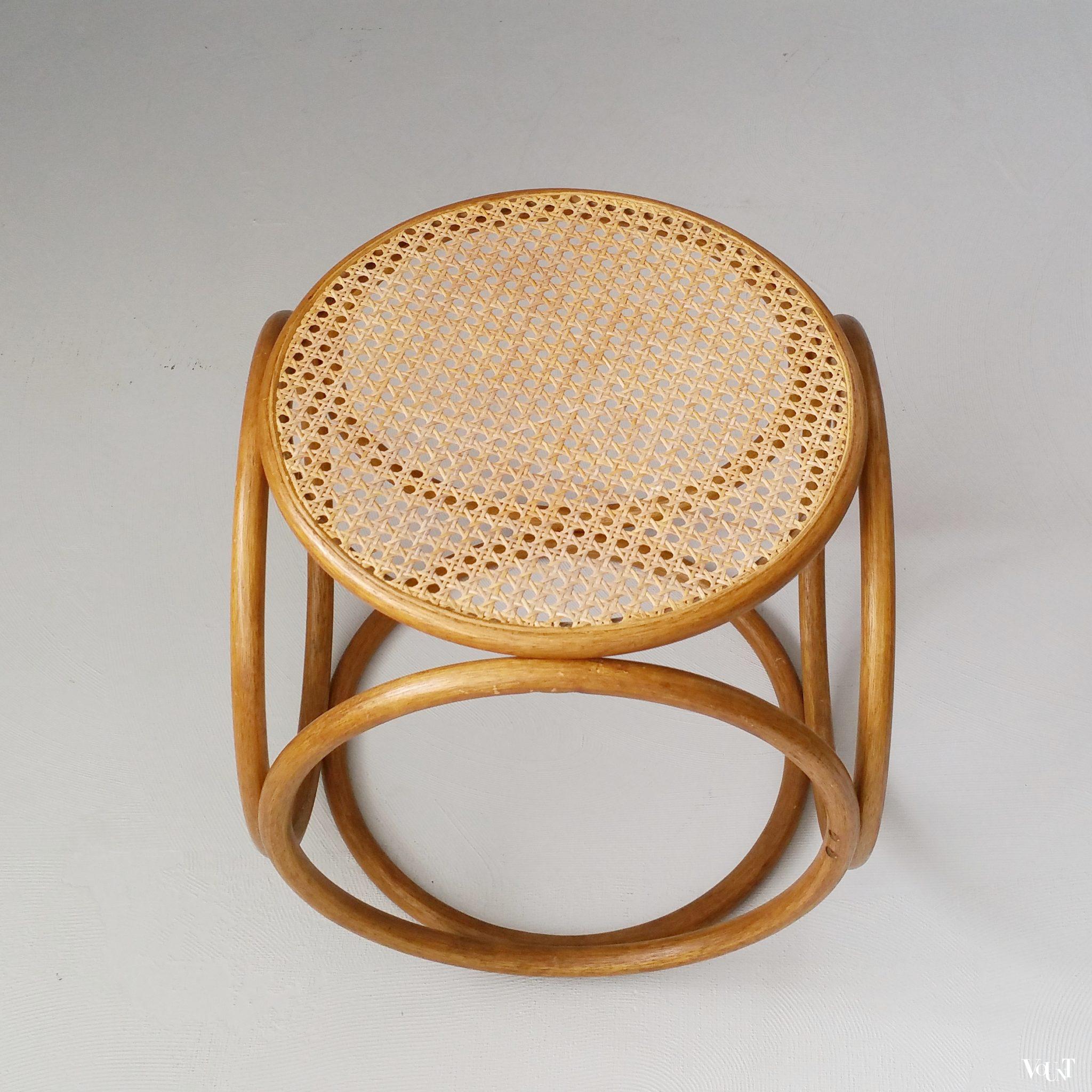 Kruk met houten ringen en rotan webbing, jaren '60/'70