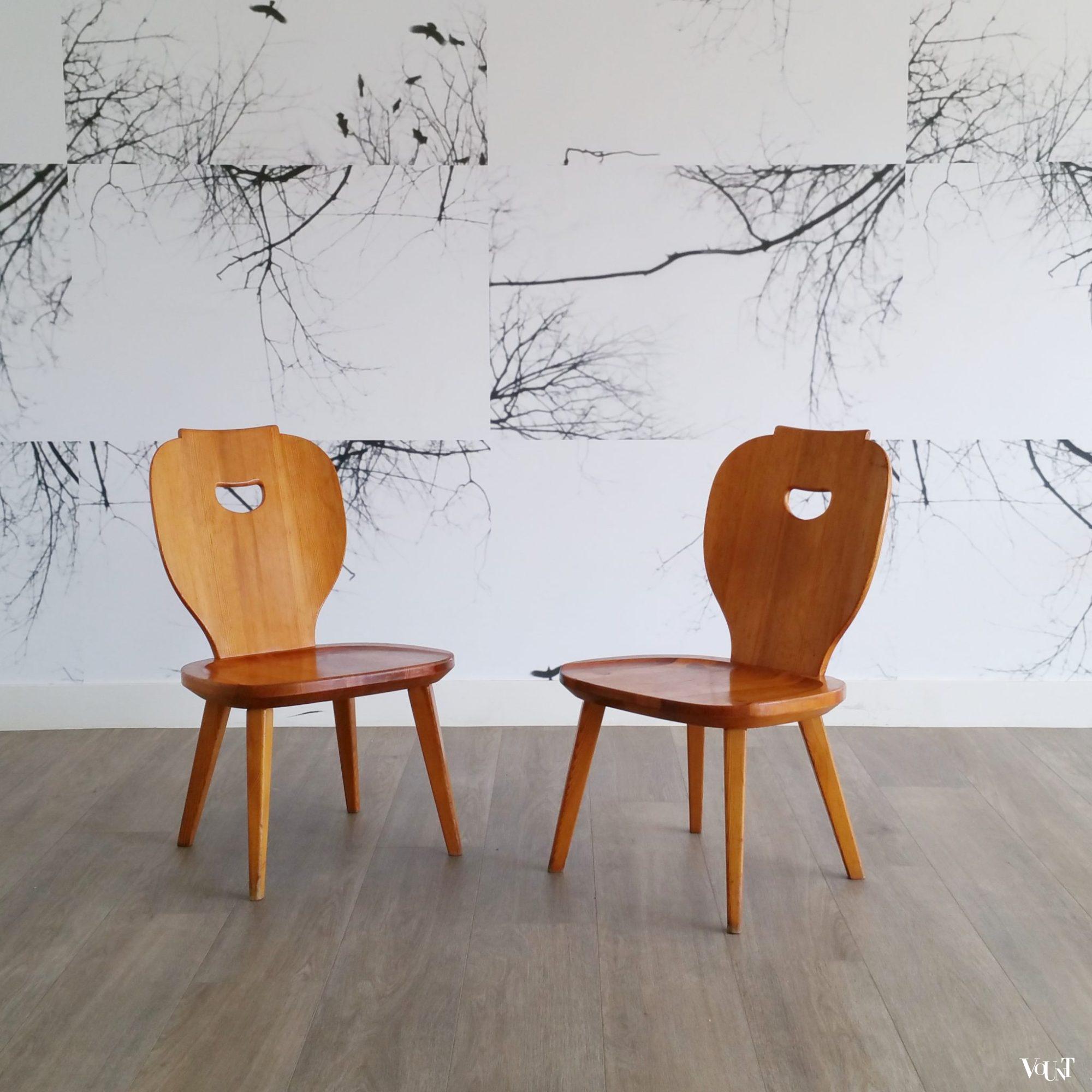 Set van 2 lage grenen stoelen, Carl Malmsten voor Svensk Fur, jaren '50