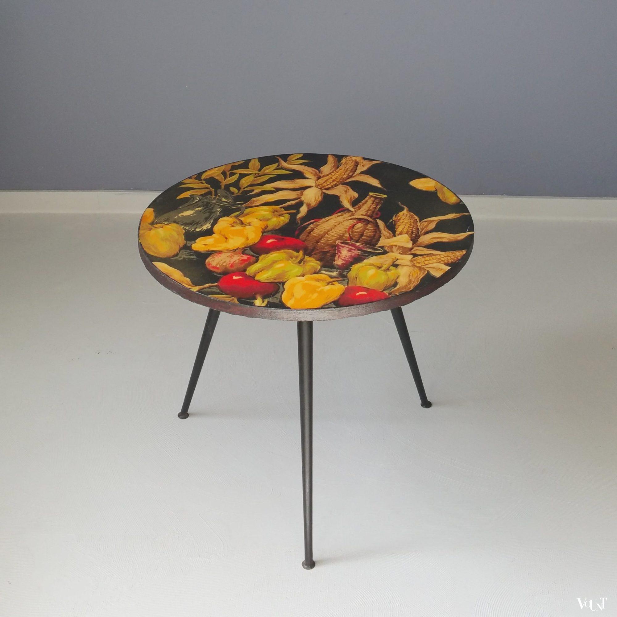 Frans tafeltje met groente-print, jaren '50