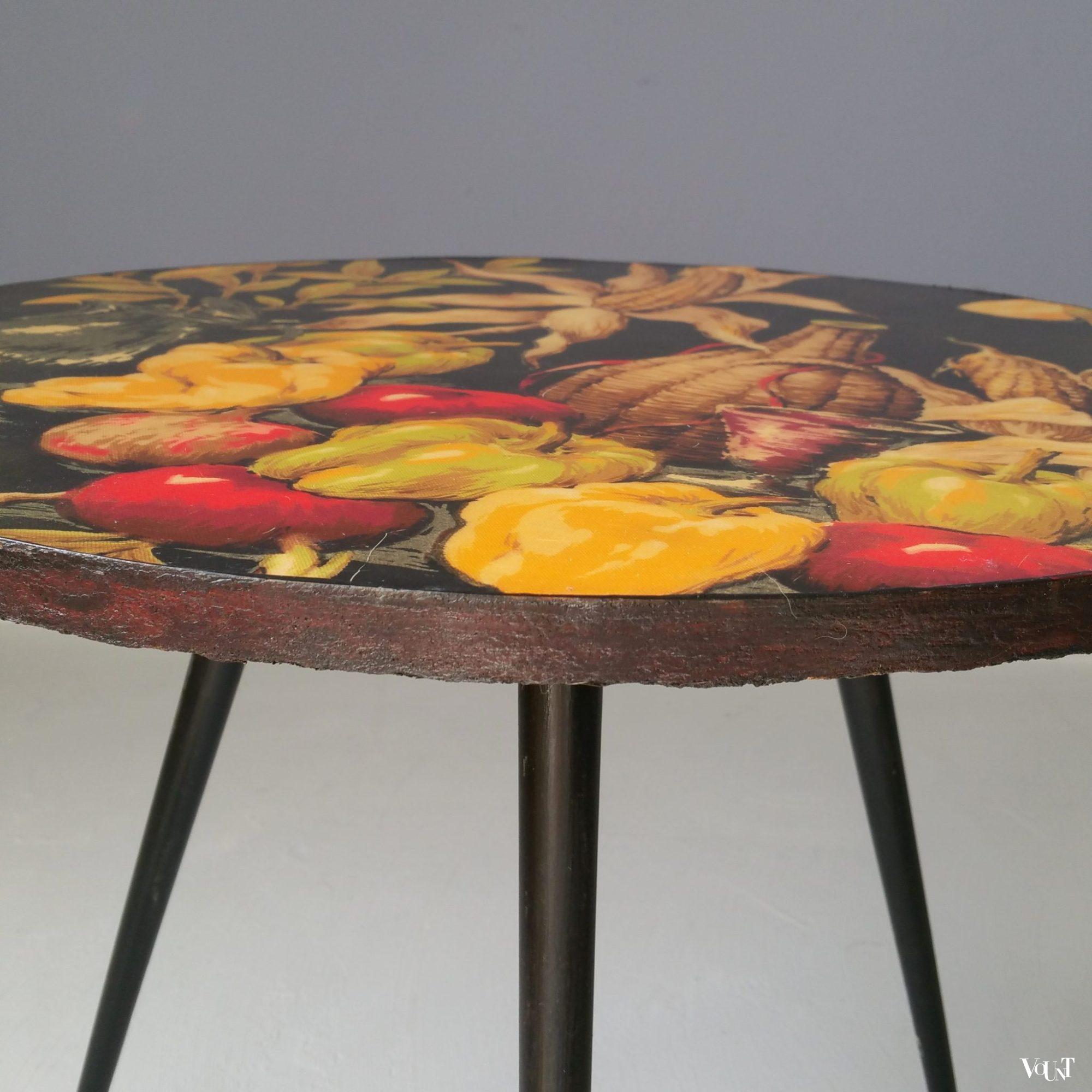 Frans tafeltje met groente-print, jaren '50