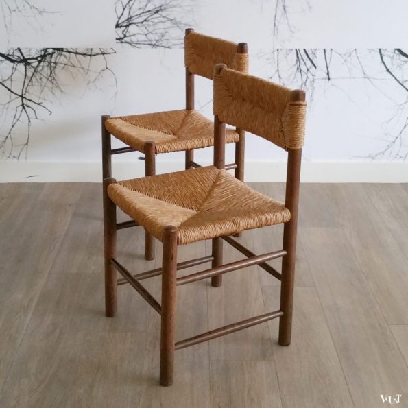Set van 2 stoelen hout met biezen, in de stijl van Charlotte Perriand, jaren '50