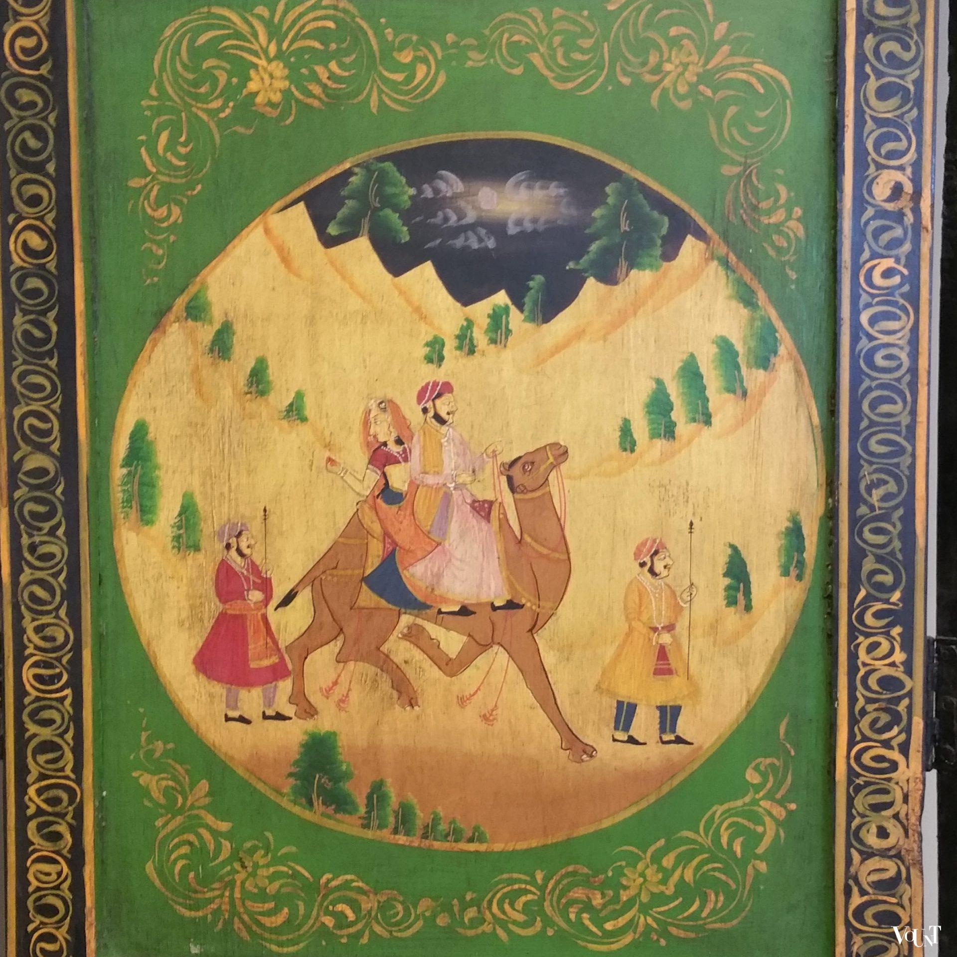 Handbeschilderd houten Indiaas kamerscherm, ca. jaren '30