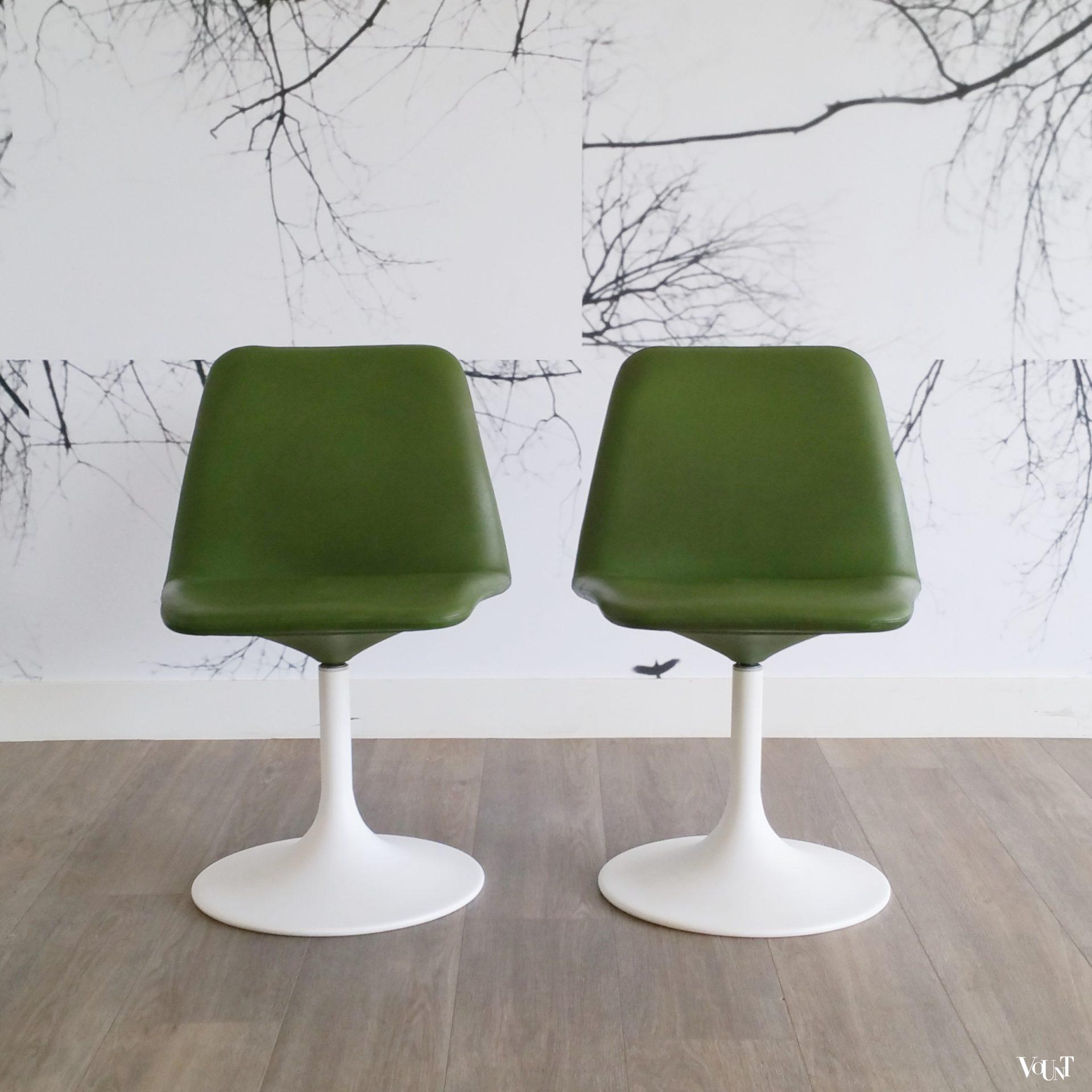 Set van 2 Vinga tulpstoeltjes, Börje Johanson, jaren '70