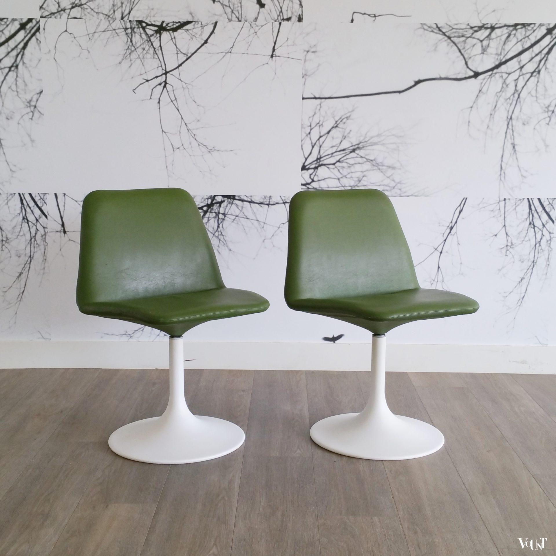 Set van 2 Vinga tulpstoeltjes, Börje Johanson, jaren '70