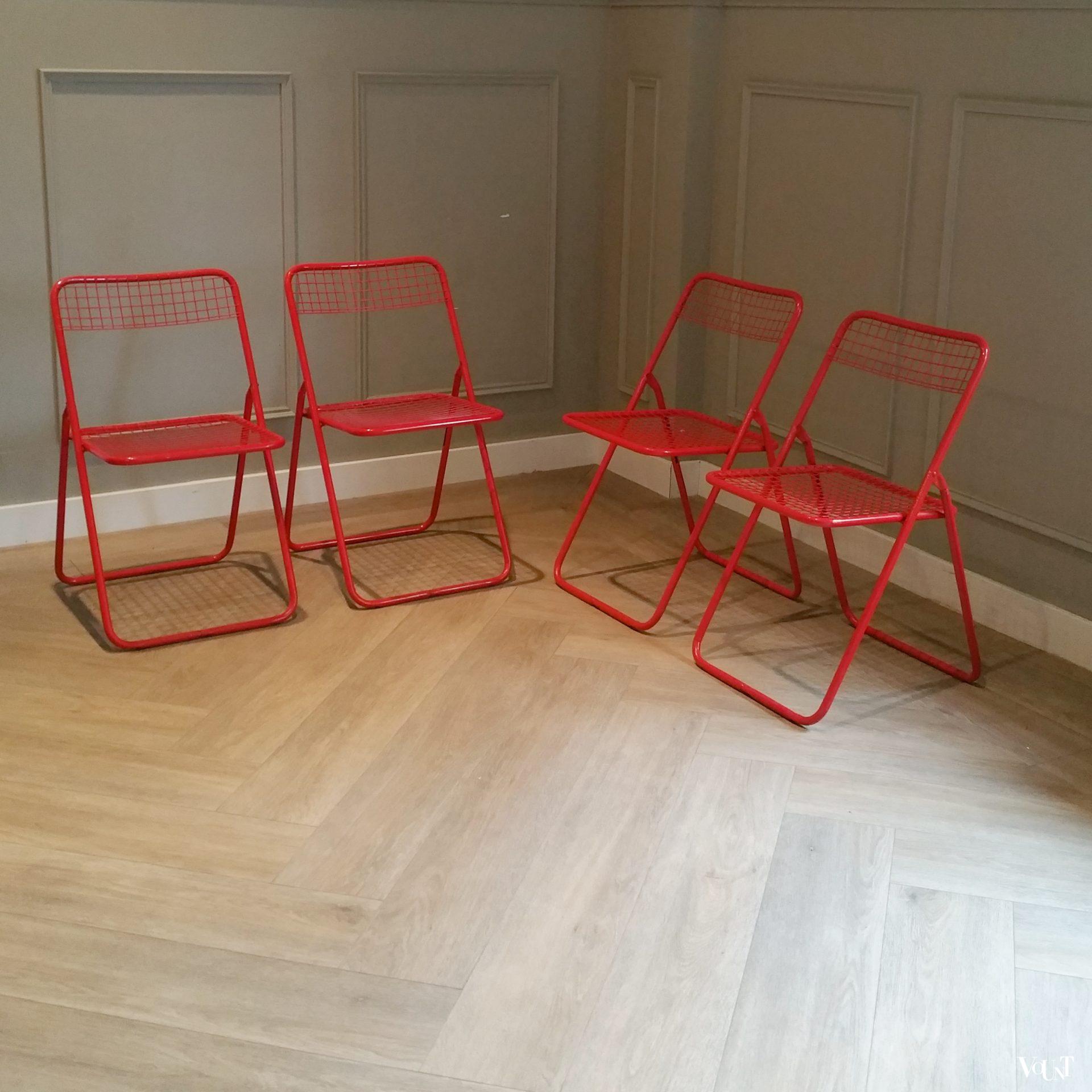 Set van 4 rode metalen "Ted Net" klapstoelen, Niels Gammelgaard voor Ikea, jaren '70