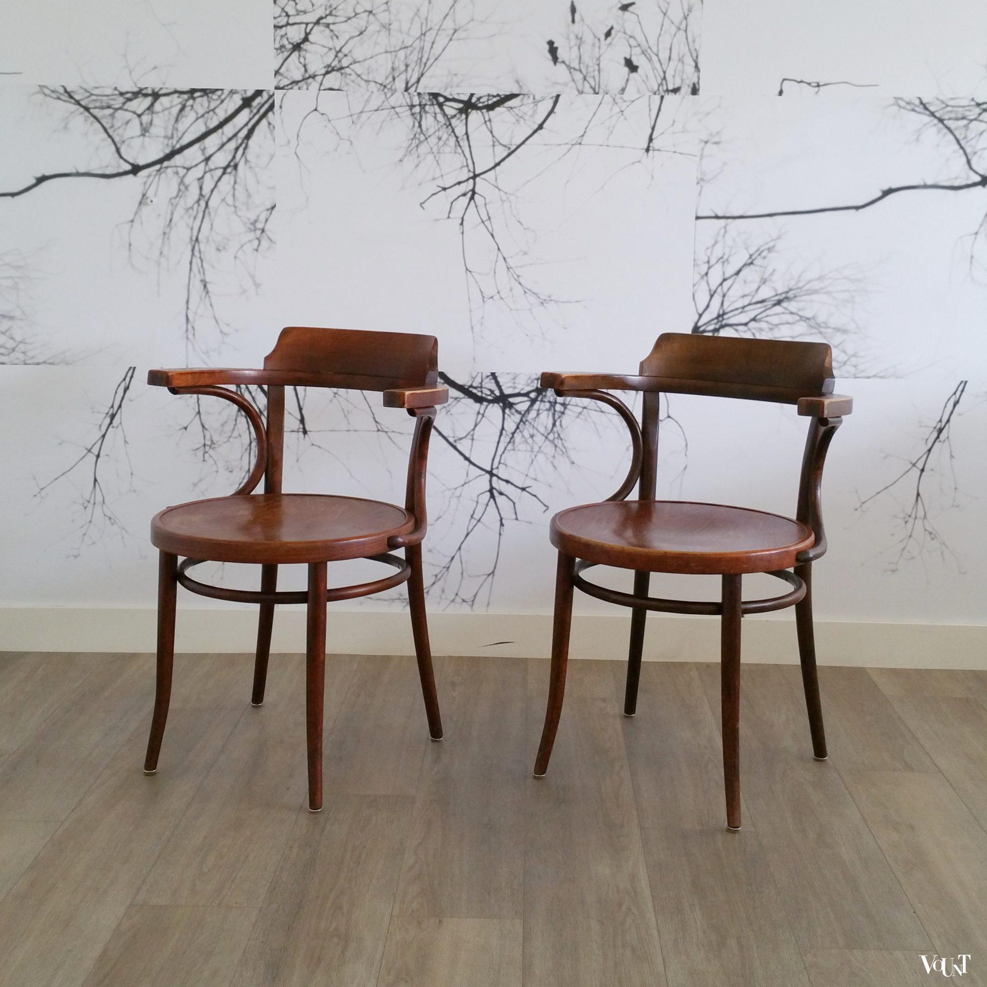 Set van 2 nr. 233 caféstoelen, Ligna, jaren '60