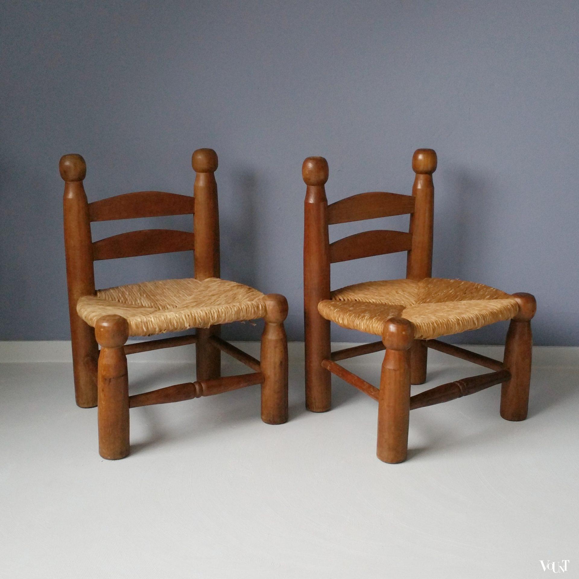 Set van 2 Franse lage stoeltjes met biezen, jaren '50