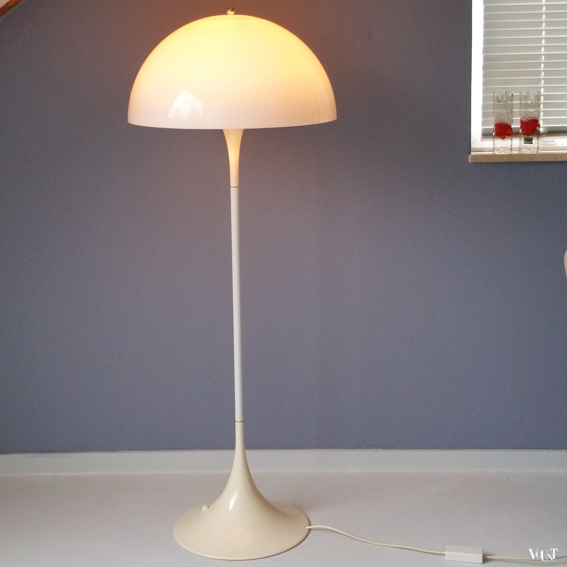 Panthella vloerlamp, Verner Panton voor Louis Poulsen, jaren '70