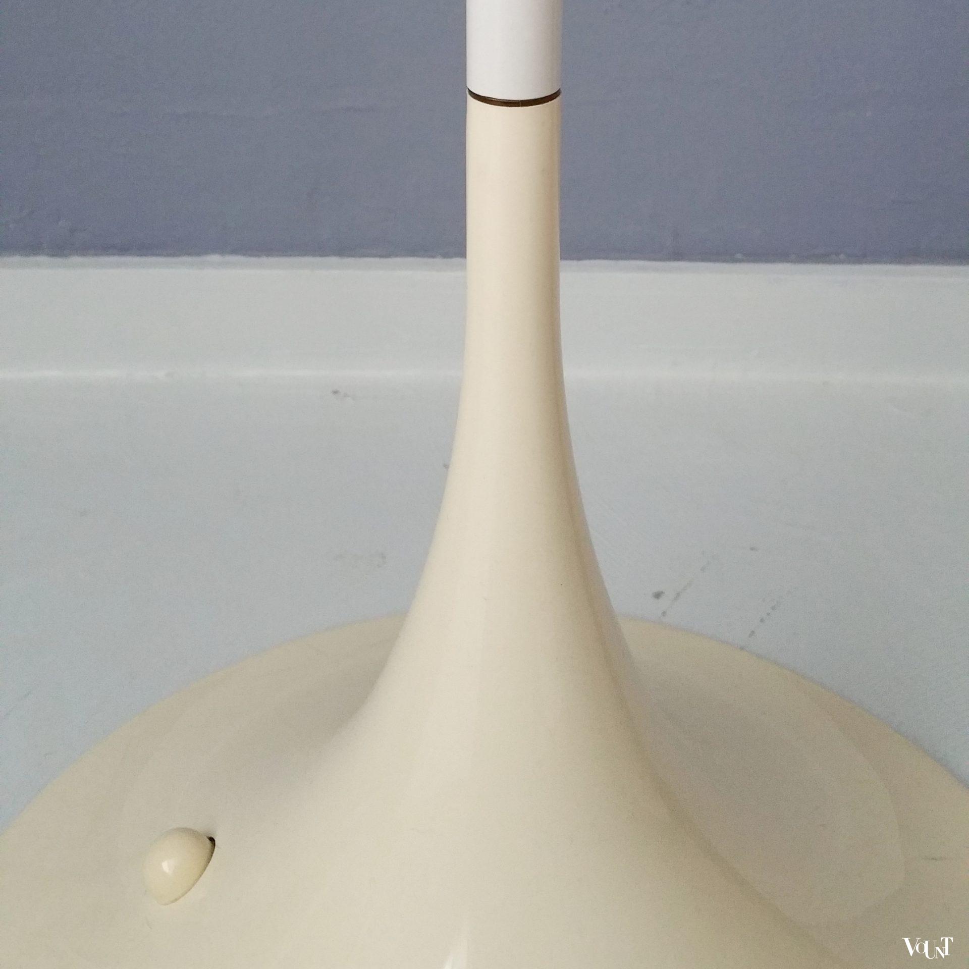 Panthella vloerlamp, Verner Panton voor Louis Poulsen, jaren '70