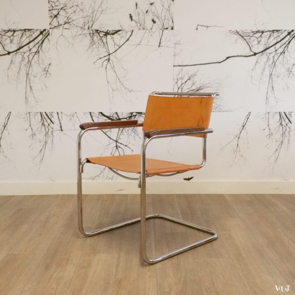 S34 buisframestoel met leren bekleding, Mart Stam voor Thonet, jaren '80