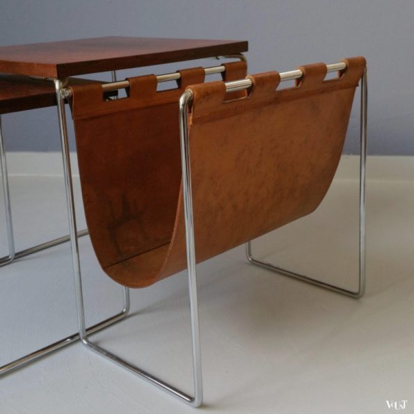 Bijzettafeltjes met leren lectuurbak, Brabantia, jaren '60/'70