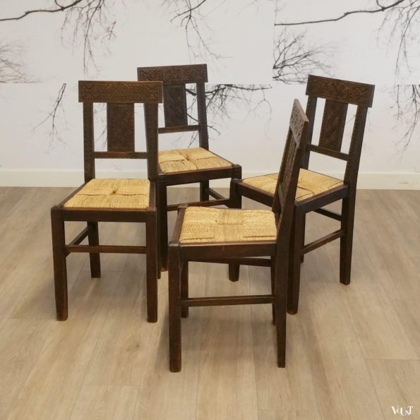 Set van 4 Spaanse houten stoelen, 1e helft 20e eeuw