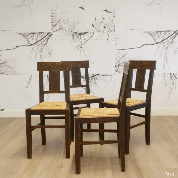 Set van 4 Spaanse houten stoelen, 1e helft 20e eeuw