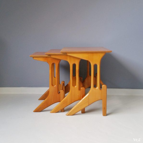 Set van 3 bijzettafels met plywood blad, jaren '50